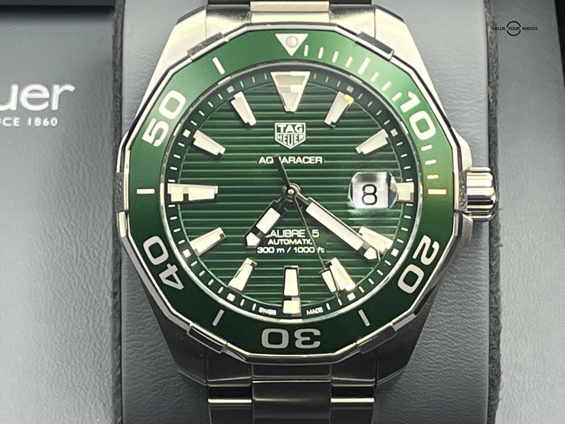 NOS(new old stock) 2021 TAG Heuer Aquaracer WAY201S Calibre 5 Automatic Ceramic Green “HULK” 43mm