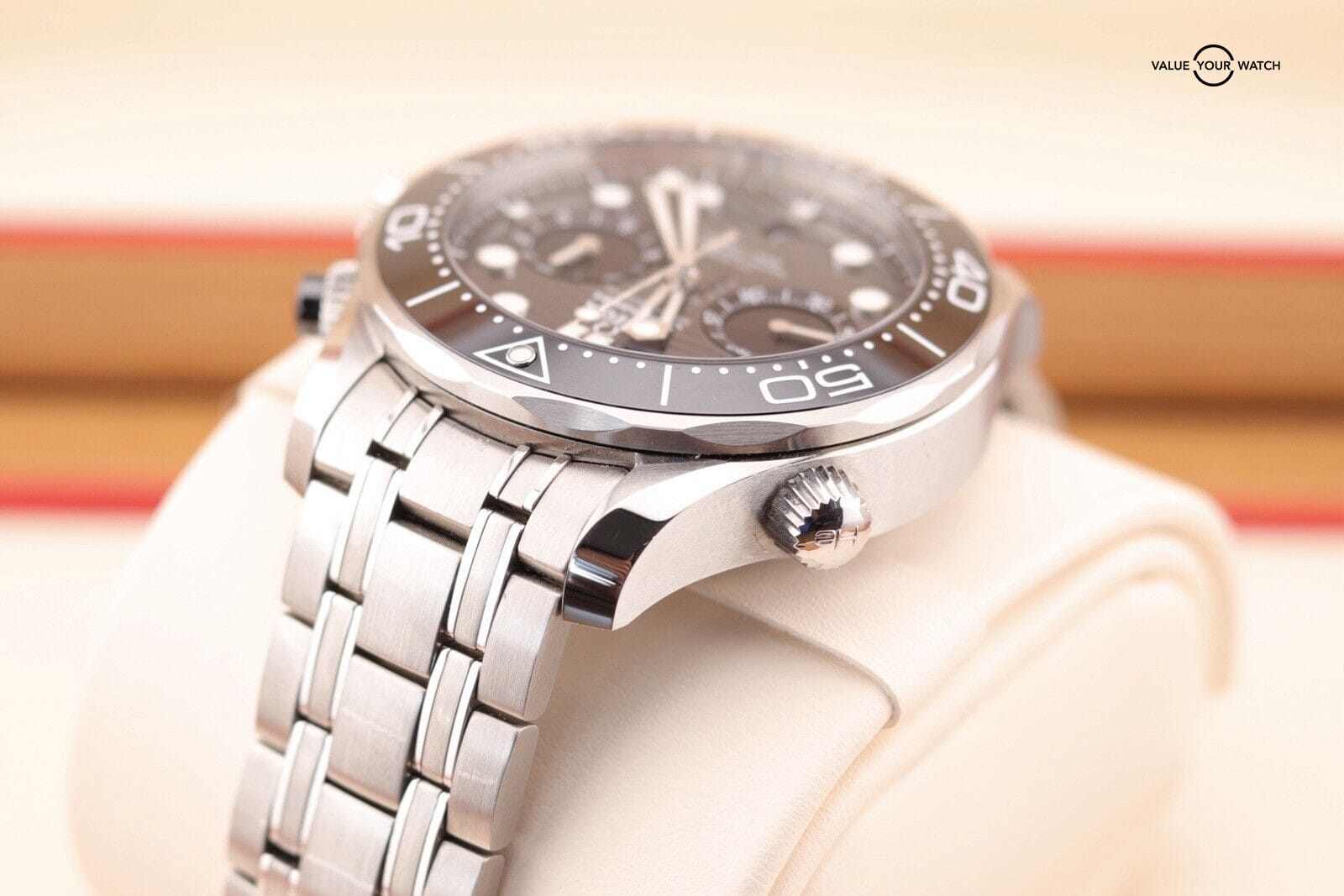 OMEGA Seamaster 300m Chronograph Master Chronometer 210.30.44.51.01.001 B&P - Image 3