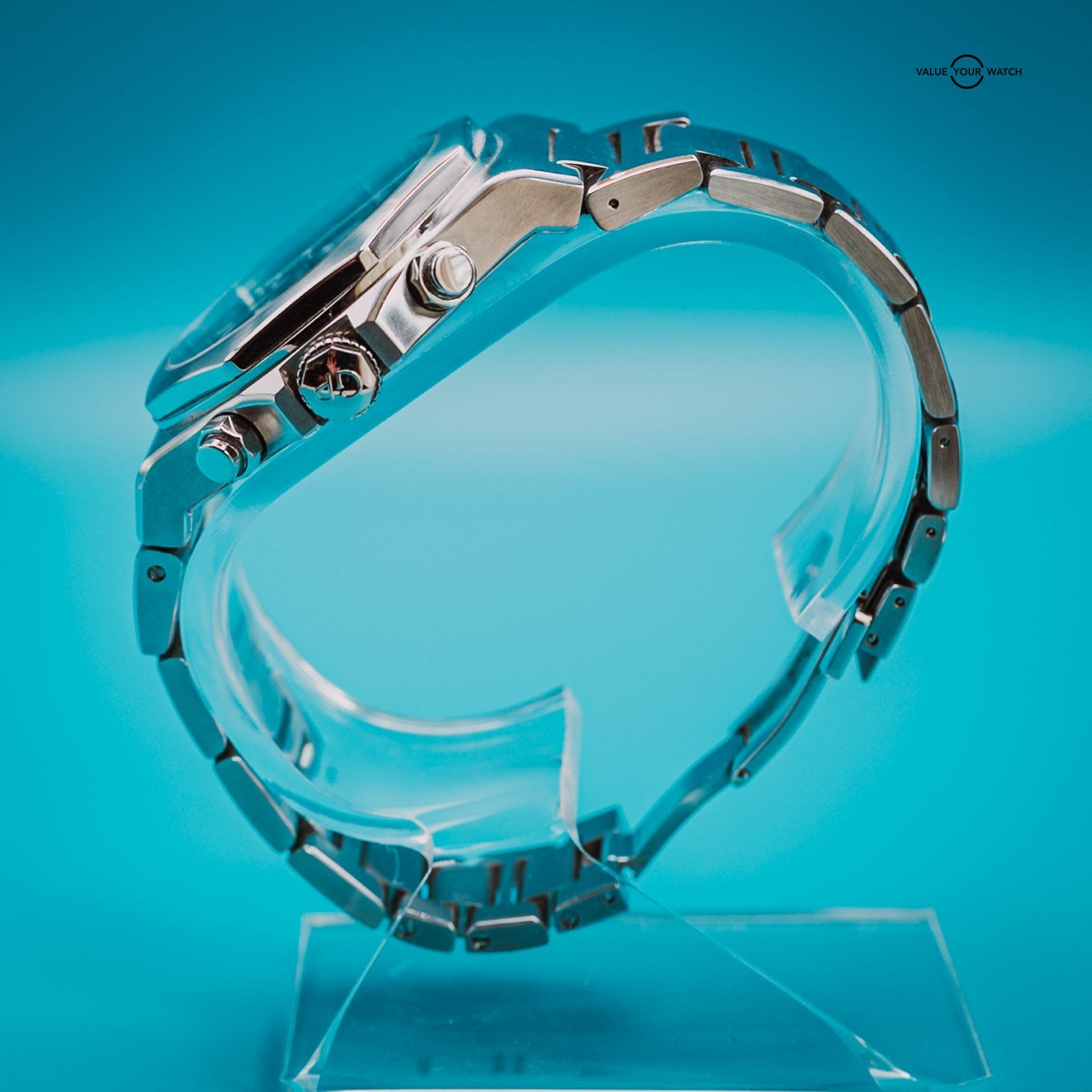 Girard Perregaux Laureato Chronograph, 42mm Blue Dial (81020-11-631-11A) - FULL SET - Image 9