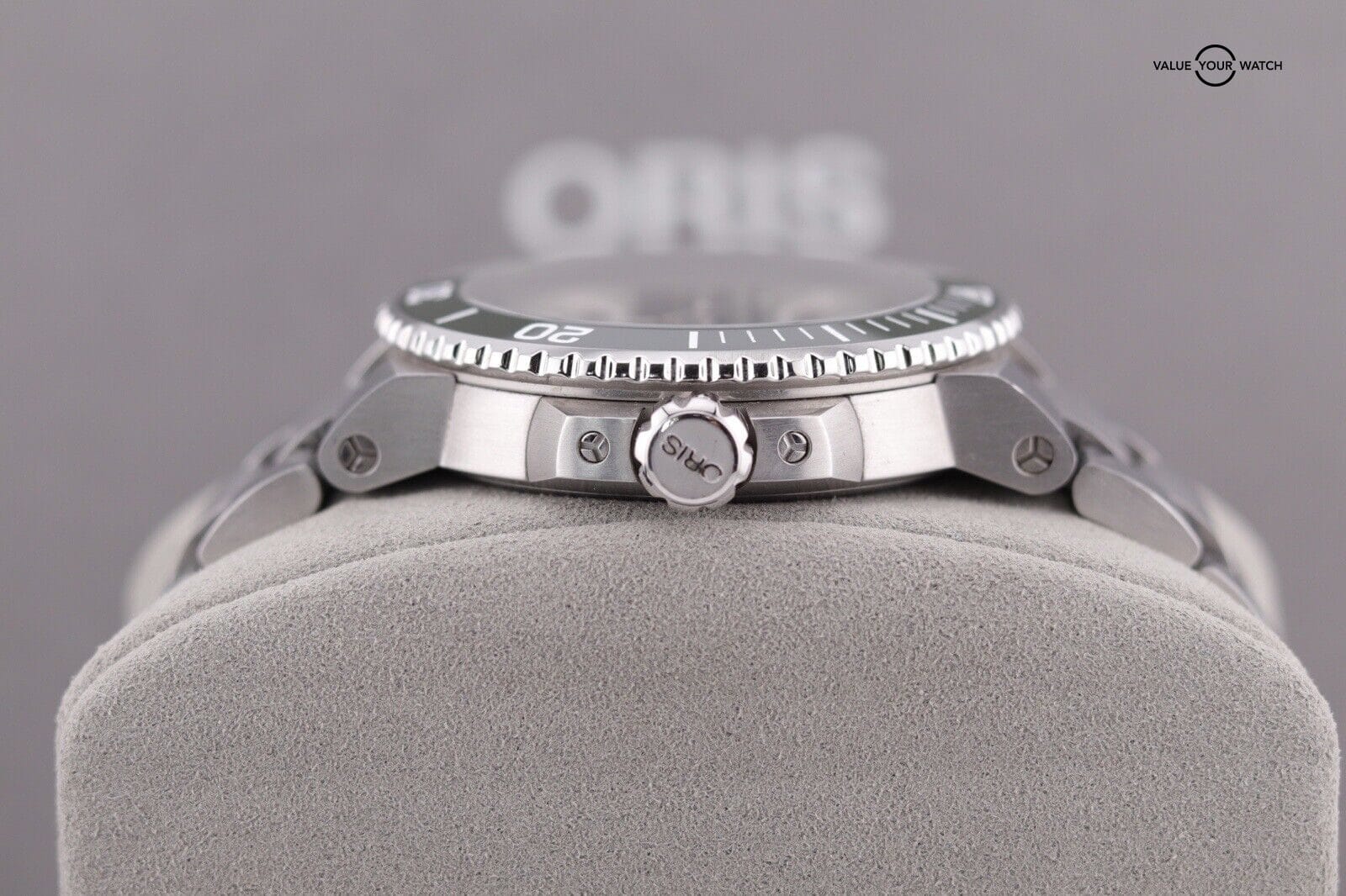 Oris Aquis Date 300m Diver Green 43.5mmref. 01 733 7730 4154 - Image 4