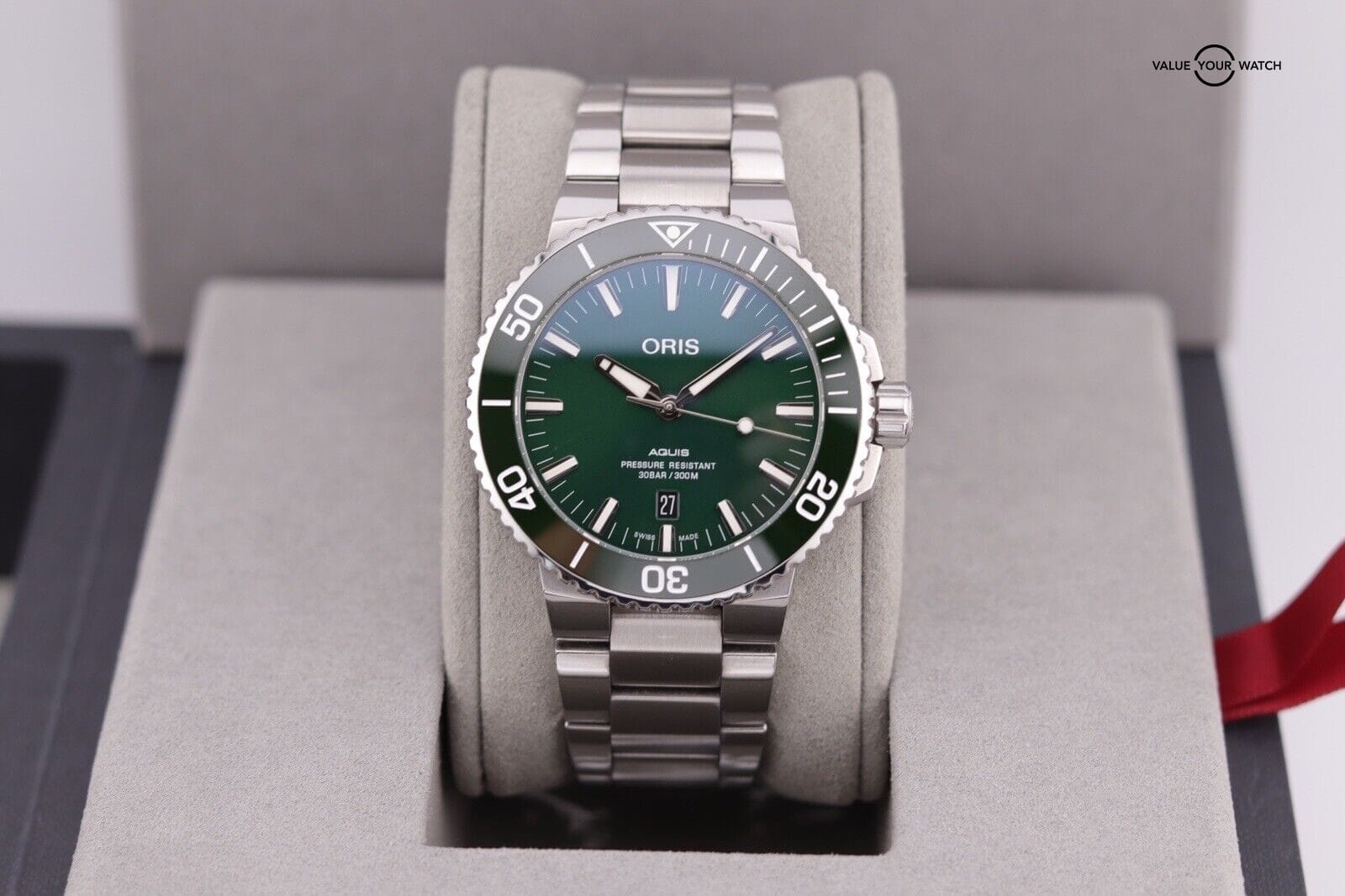 Oris Aquis Date 300m Diver Green 43.5mmref. 01 733 7730 4154 - Image 5