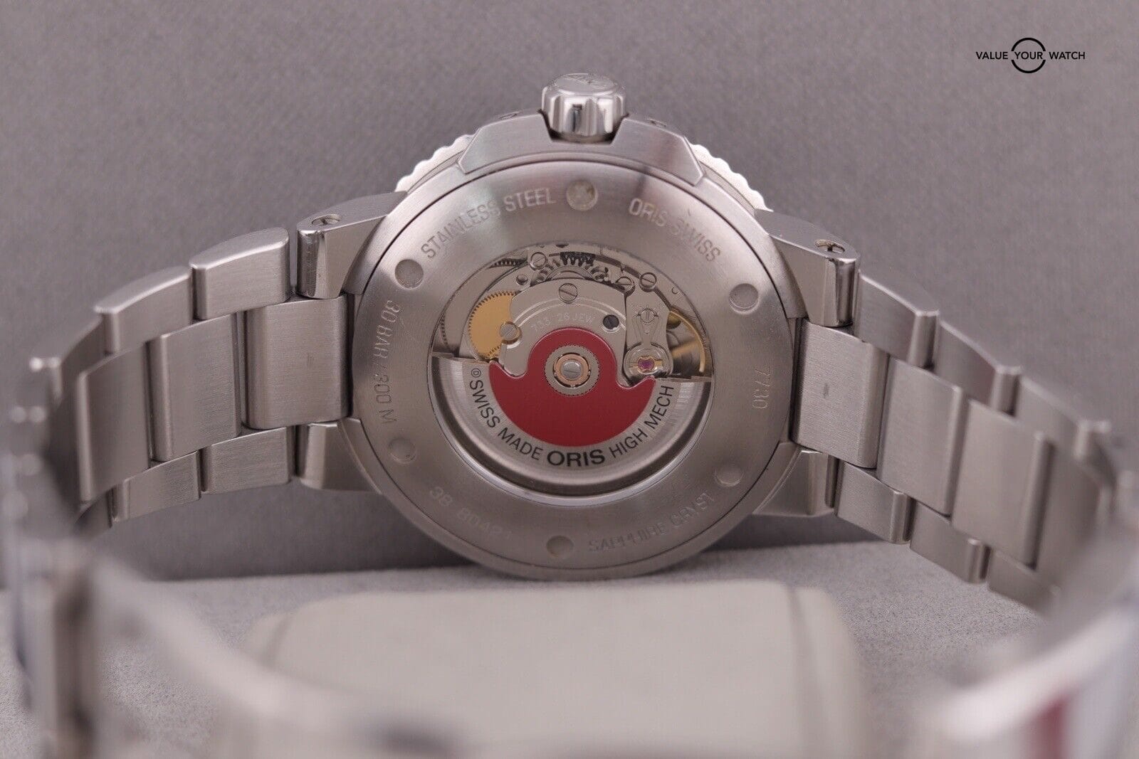 Oris Aquis Date 300m Diver Green 43.5mmref. 01 733 7730 4154 - Image 6