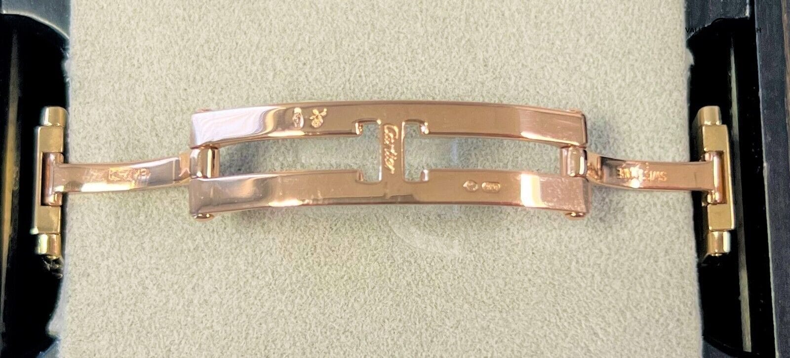 Cartier Tank Française W50002N2 Small 18K Yellow Gold Ladies Watch! - Image 10