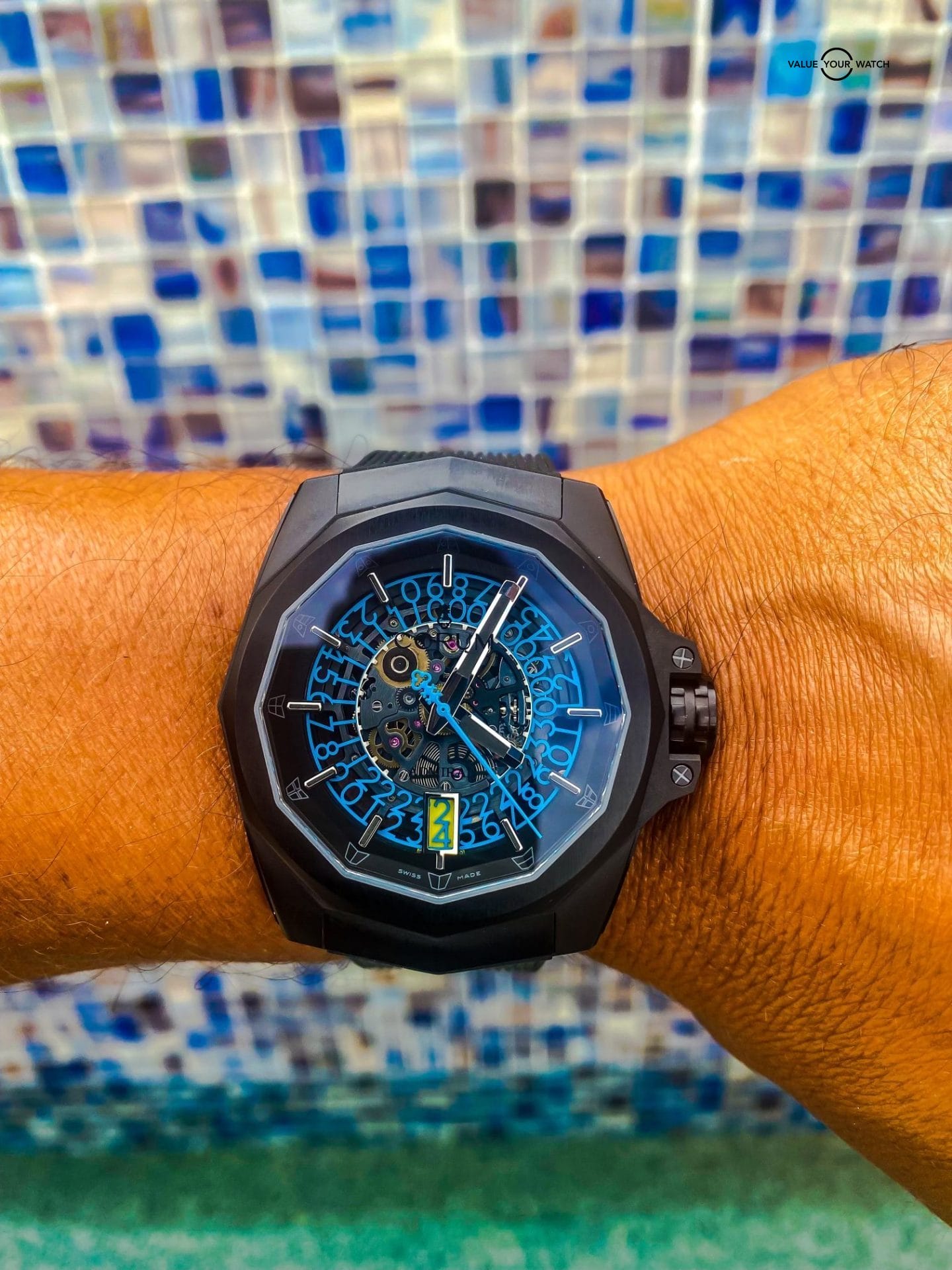 CORUM ADMIRAL CUP 45 SUPER RARE LIMITED EDITION - Image 5