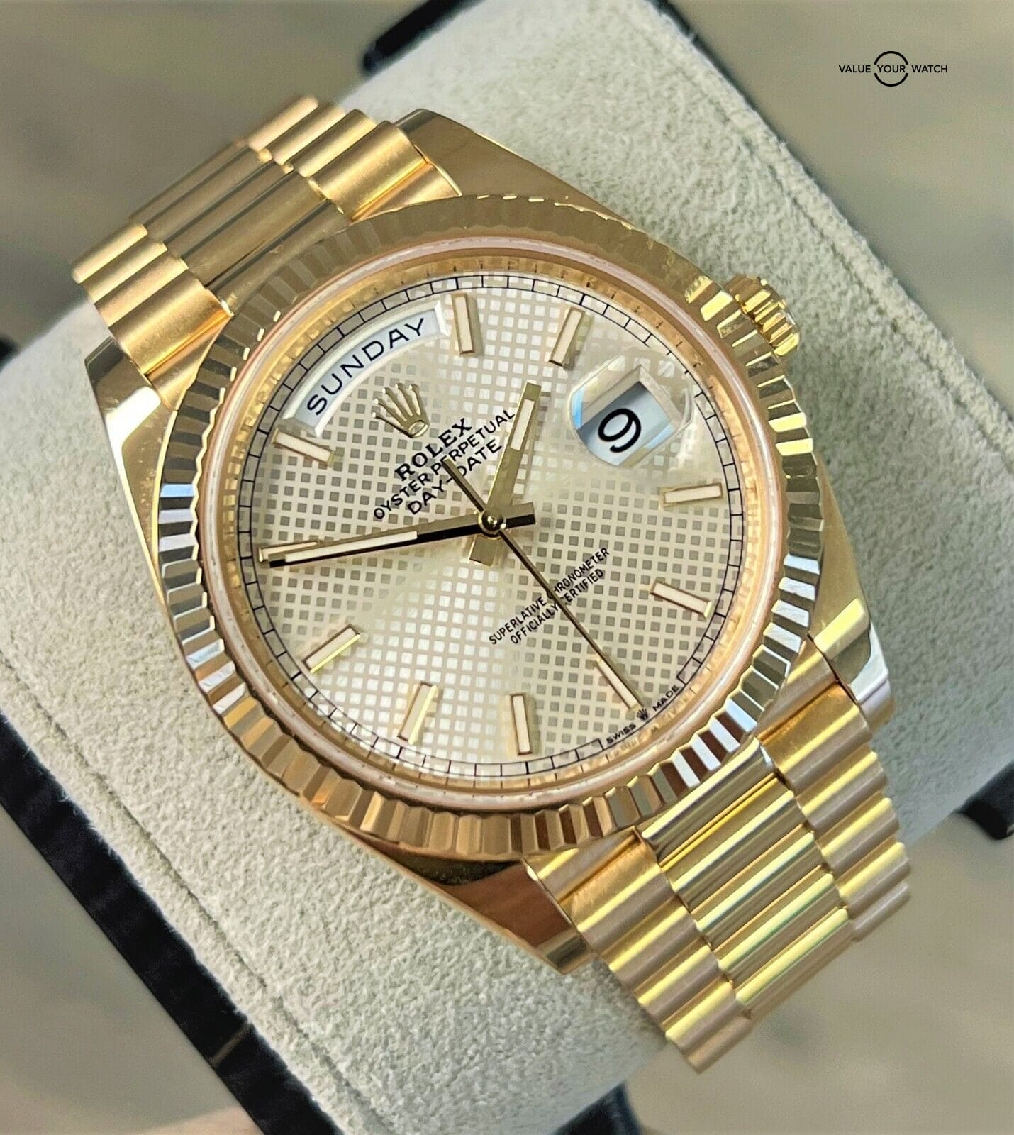 Rolex 228238 Day-Date 40mm Silver Motif Dial 18K Yellow Gold 2021/BOXES/PAPERS!