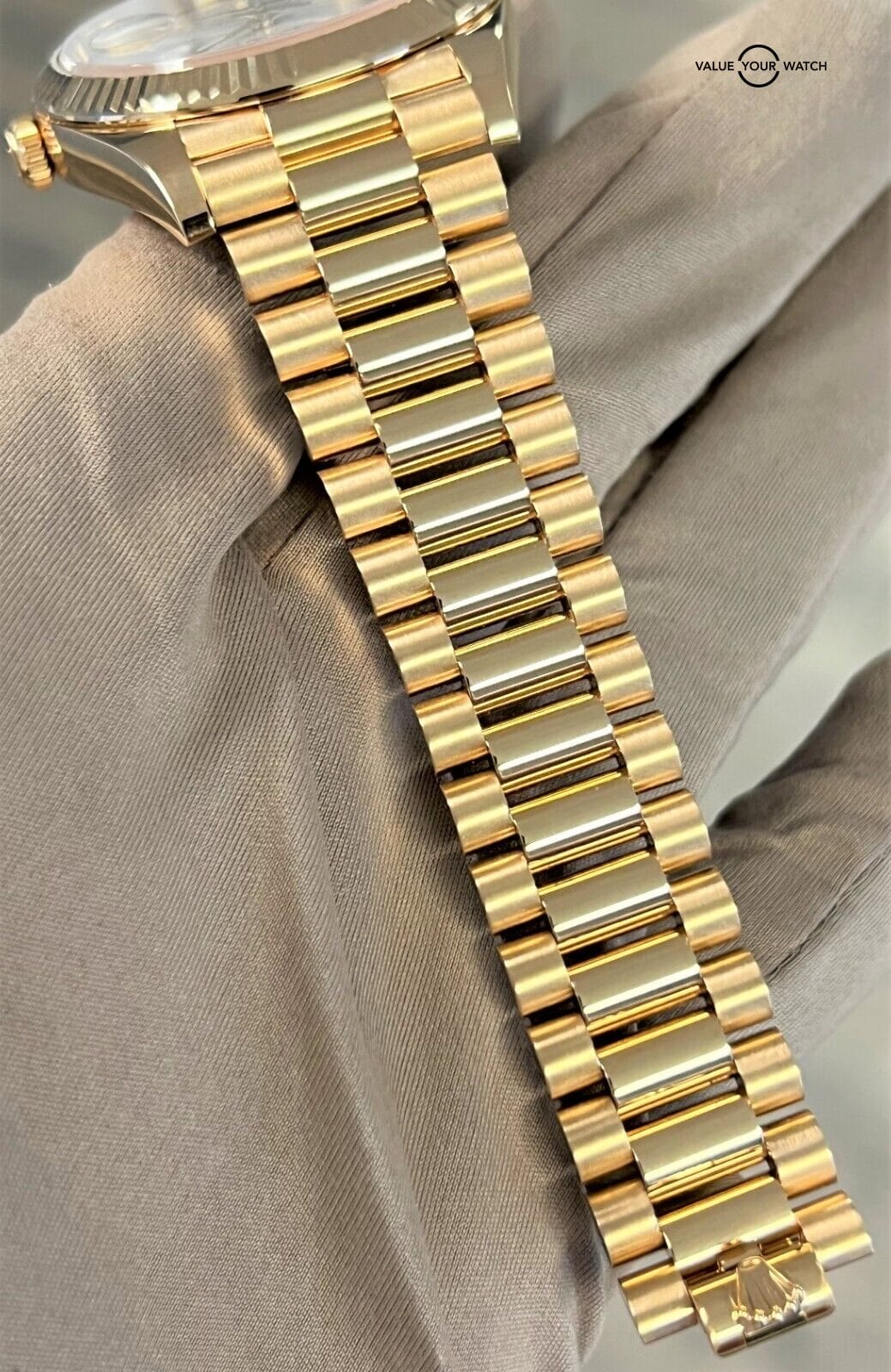 Rolex 228238 Day-Date 40mm Silver Motif Dial 18K Yellow Gold 2021/BOXES/PAPERS! - Image 6