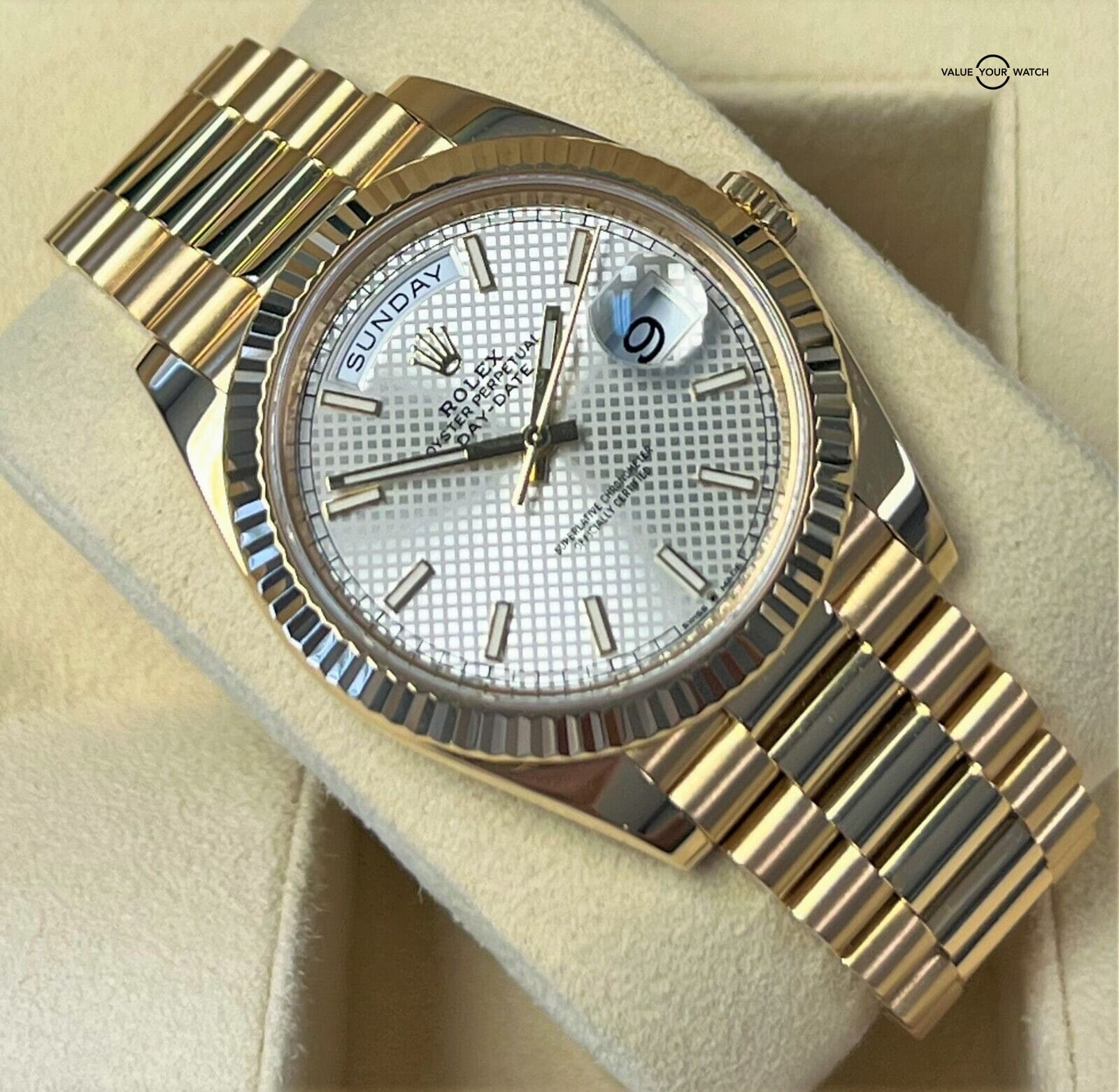 Rolex 228238 Day-Date 40mm Silver Motif Dial 18K Yellow Gold 2021/BOXES/PAPERS! - Image 10