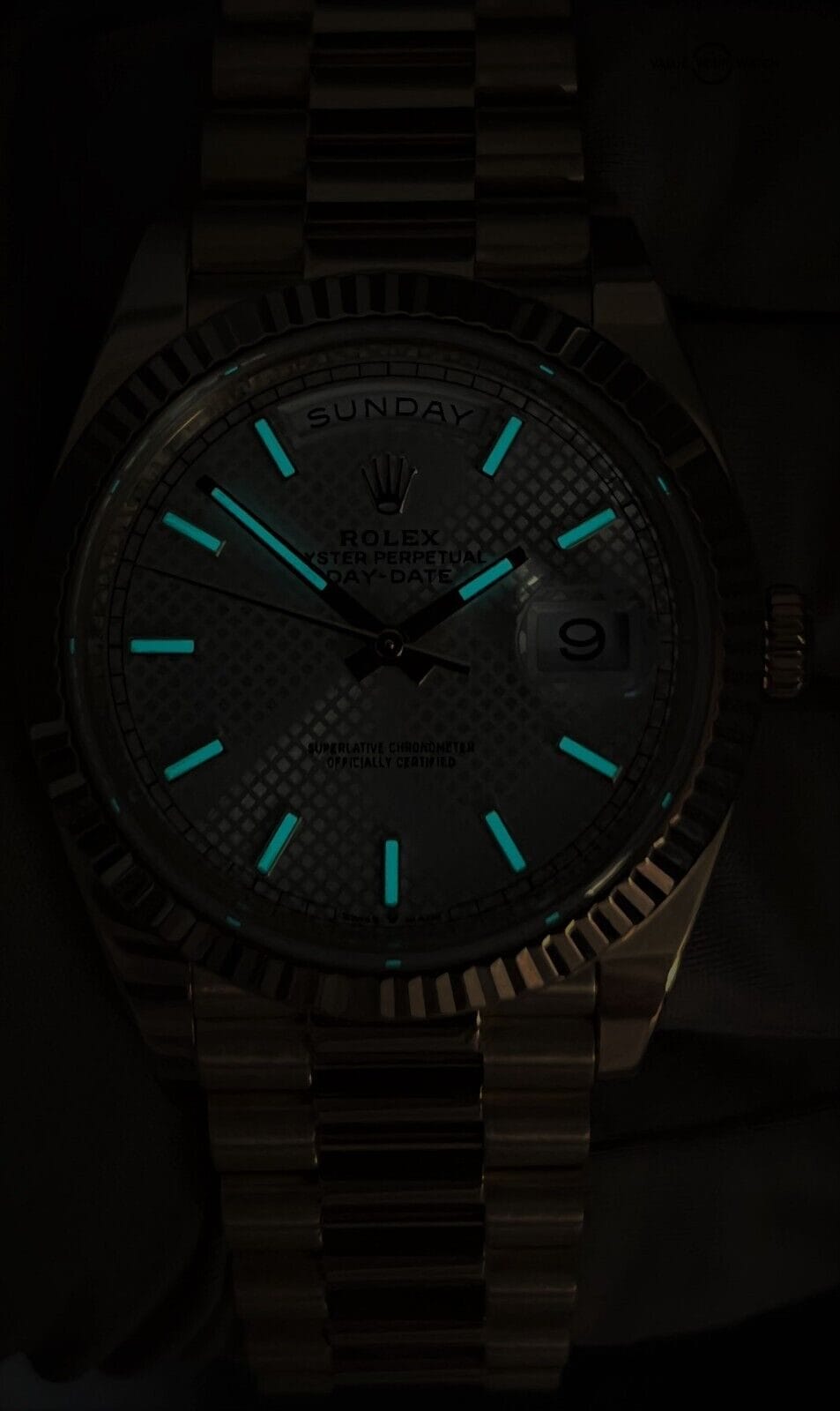 Rolex 228238 Day-Date 40mm Silver Motif Dial 18K Yellow Gold 2021/BOXES/PAPERS! - Image 13