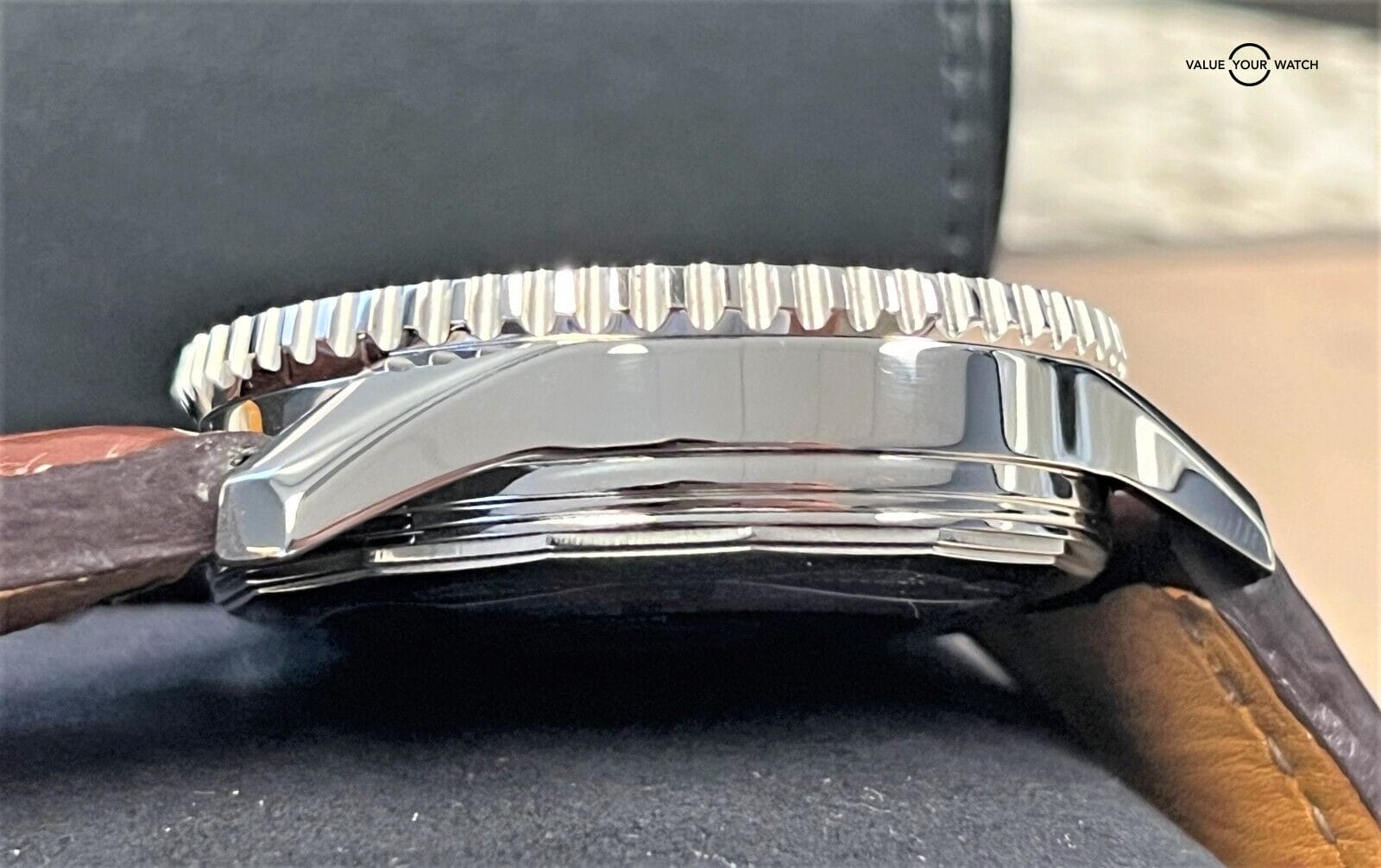 Breitling Navitimer World GMT 46 Silver Dial A24322 BOXES/PAPERS! - Image 14