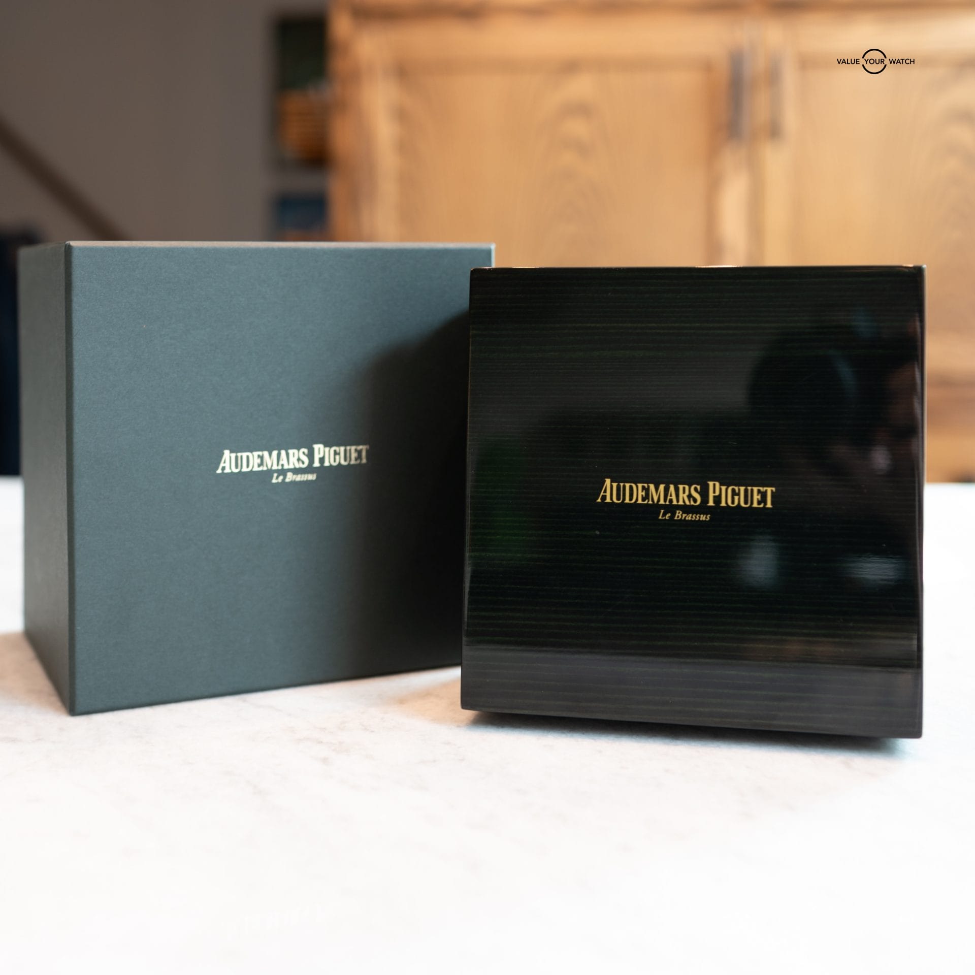 Audemars Piguet Royal Oak Offshore Chronograph “Vampire” Black/Red Dial Steel (42mm, 26470ST.OO.A101CR.01) - Image 15