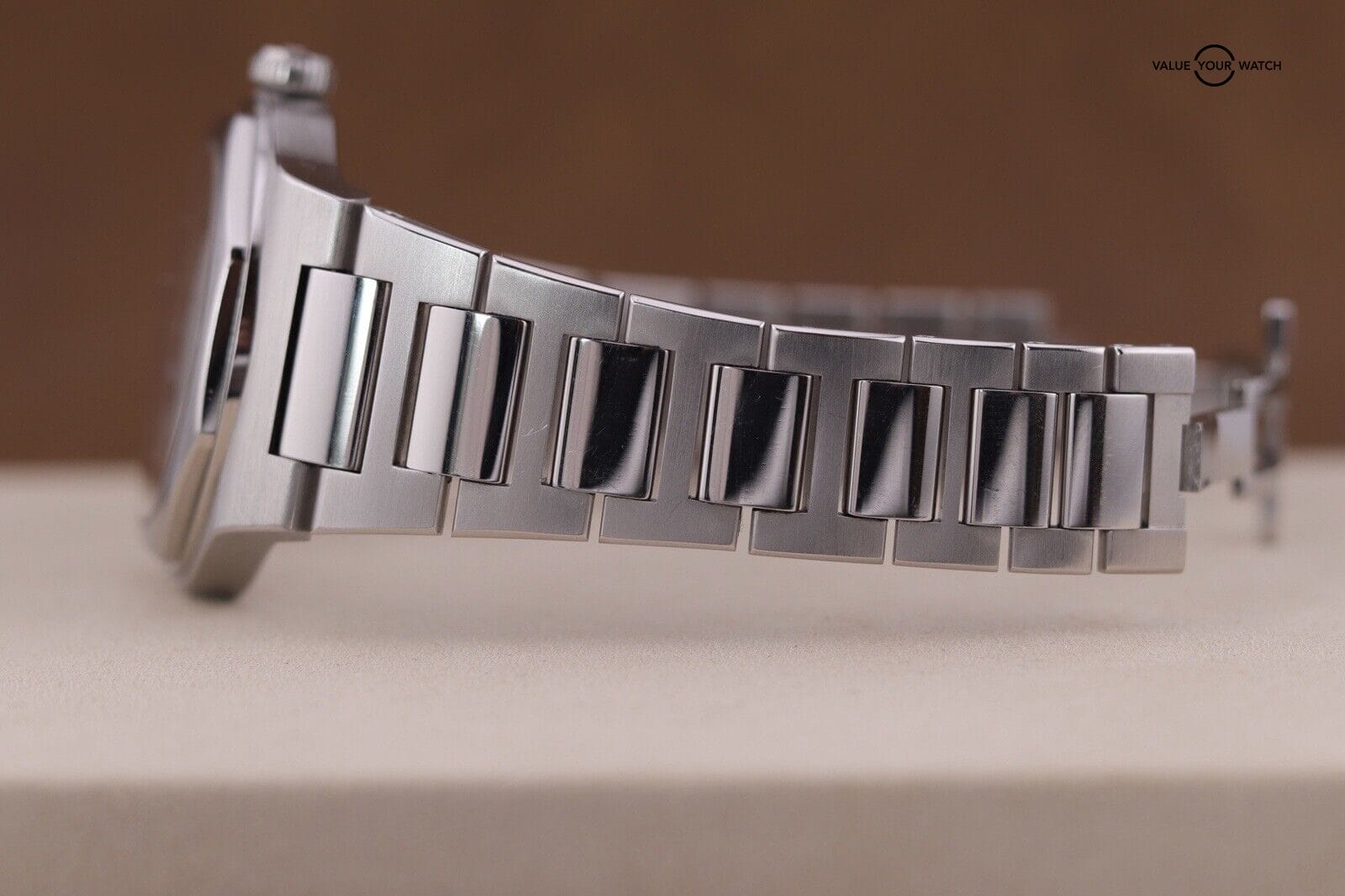 Girard-Perregaux Laureato Silver Men's Watch - 81005-11-131-BB6A - Image 3