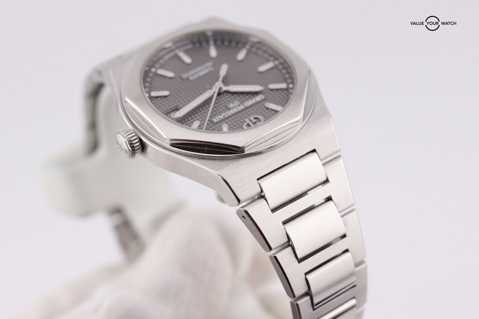 Girard-Perregaux Laureato Silver Men's Watch - 81005-11-131-BB6A - Image 10