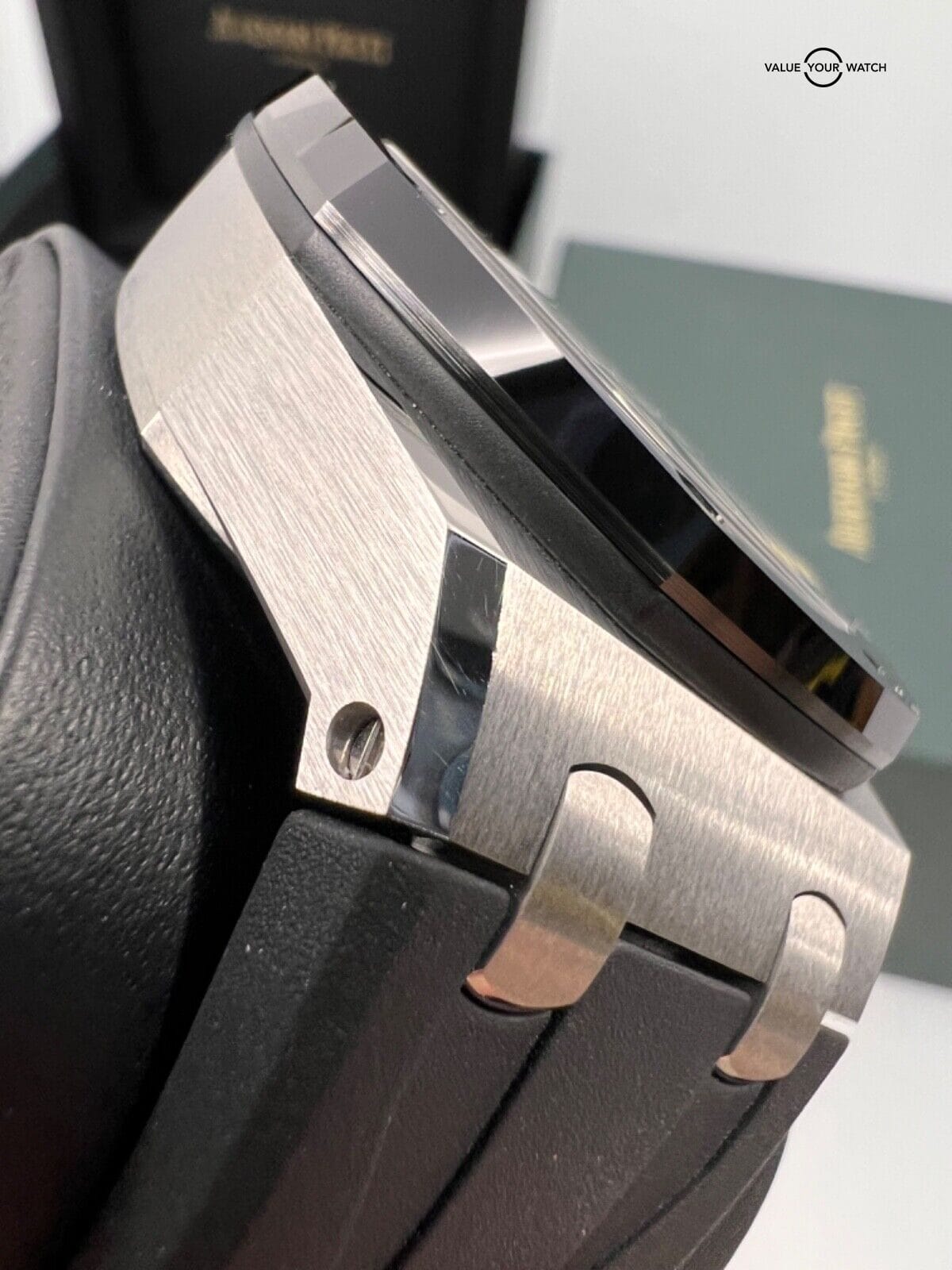 Ceramic Bezel 43mm Black Dial Audemars Piguet AP Royal Oak Offshore Chronograph - Image 4