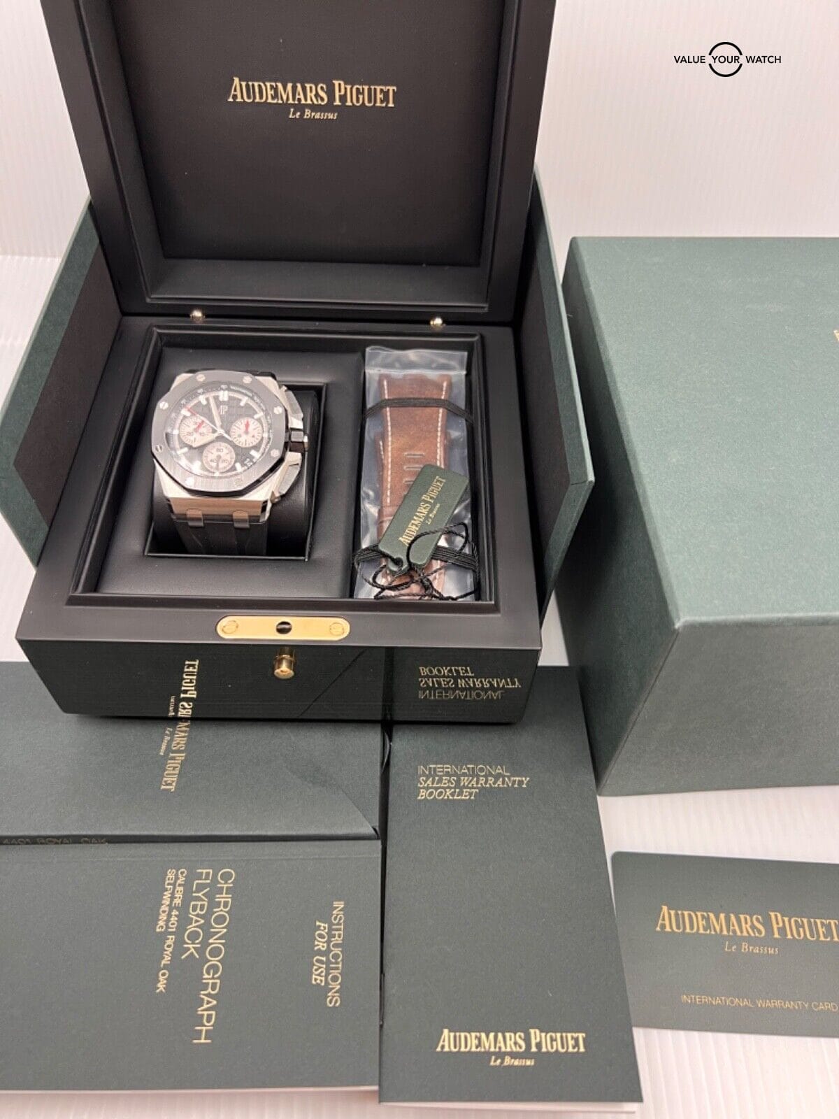 Ceramic Bezel 43mm Black Dial Audemars Piguet AP Royal Oak Offshore Chronograph - Image 9