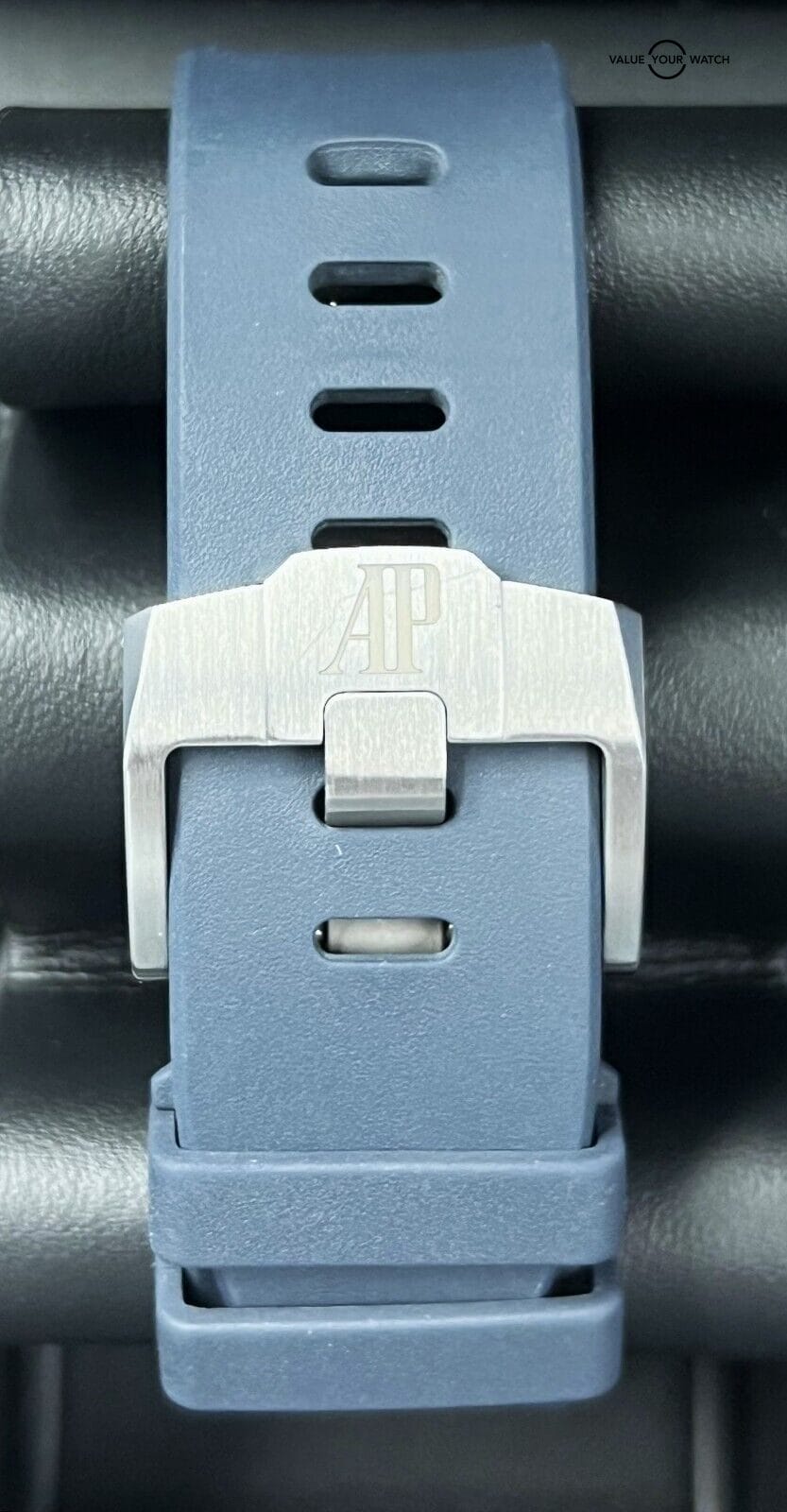 Audemars Piguet Royal Oak Offshore 43mm 26420TI Blue Dial BOX/PAPERS! - Image 9
