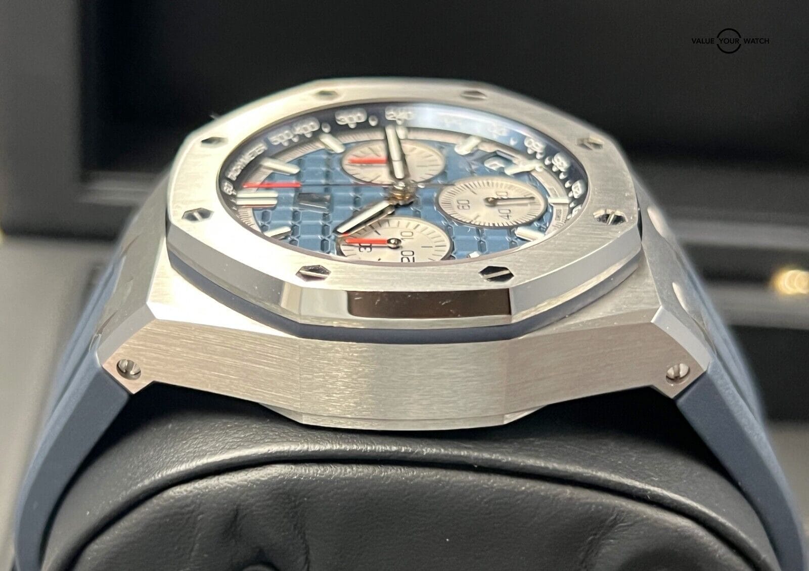 Audemars Piguet Royal Oak Offshore 43mm 26420TI Blue Dial BOX/PAPERS! - Image 10
