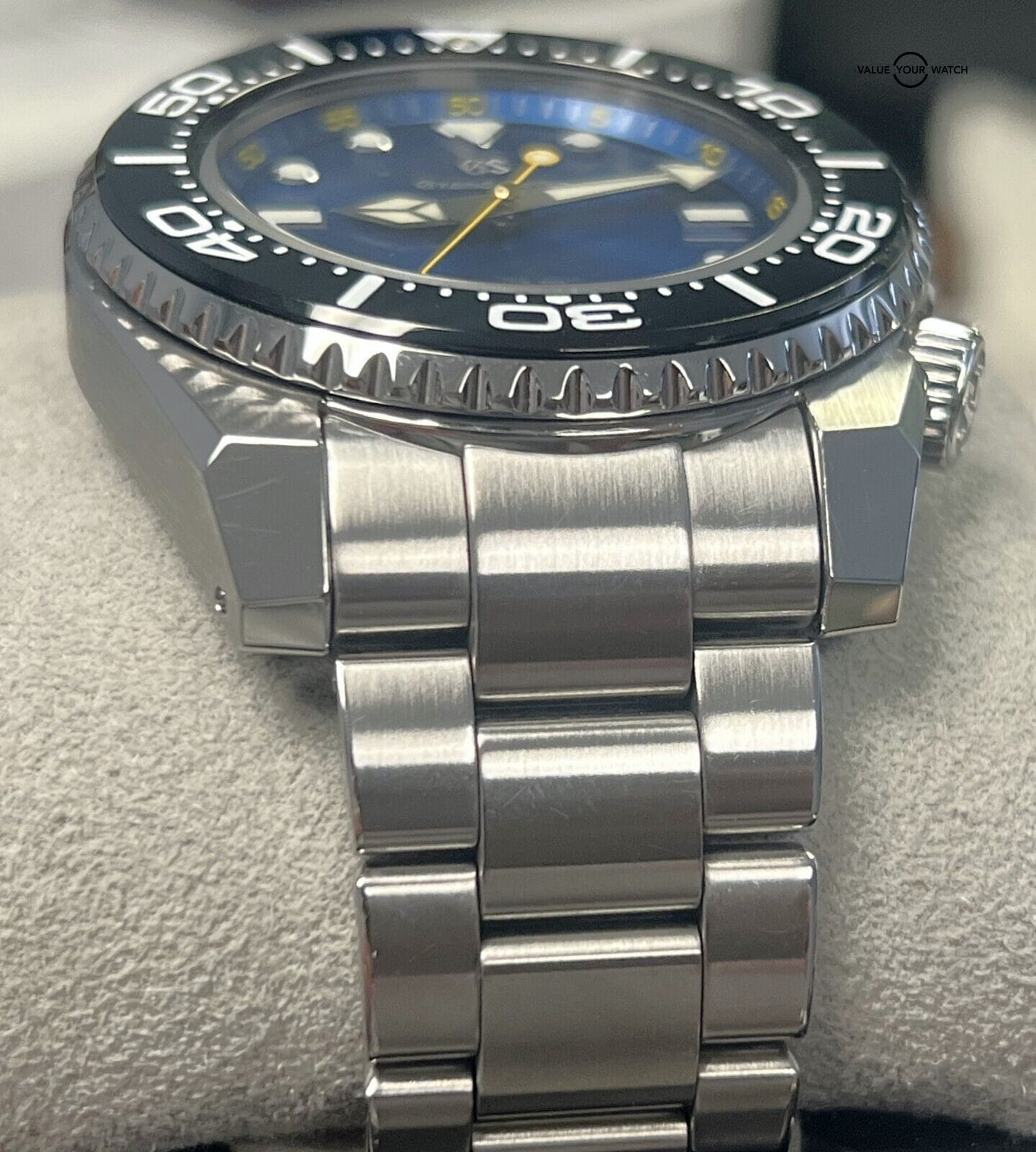 Grand Seiko Sport Collection 43mm SBGX337 Quartz BOXES/PAPERS! - Image 8