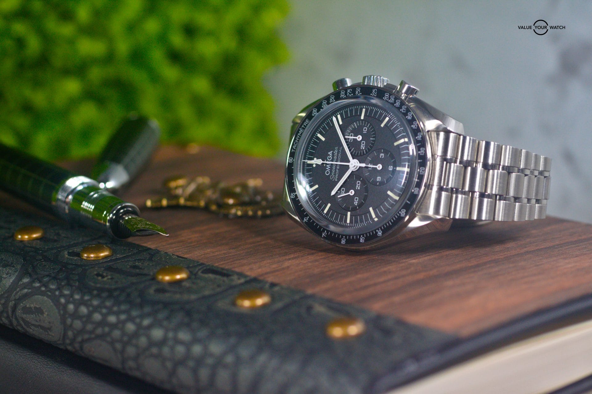 Omega Speedmaster Sapphire Sandwhich 310.30.42.50.01.002 - Image 3