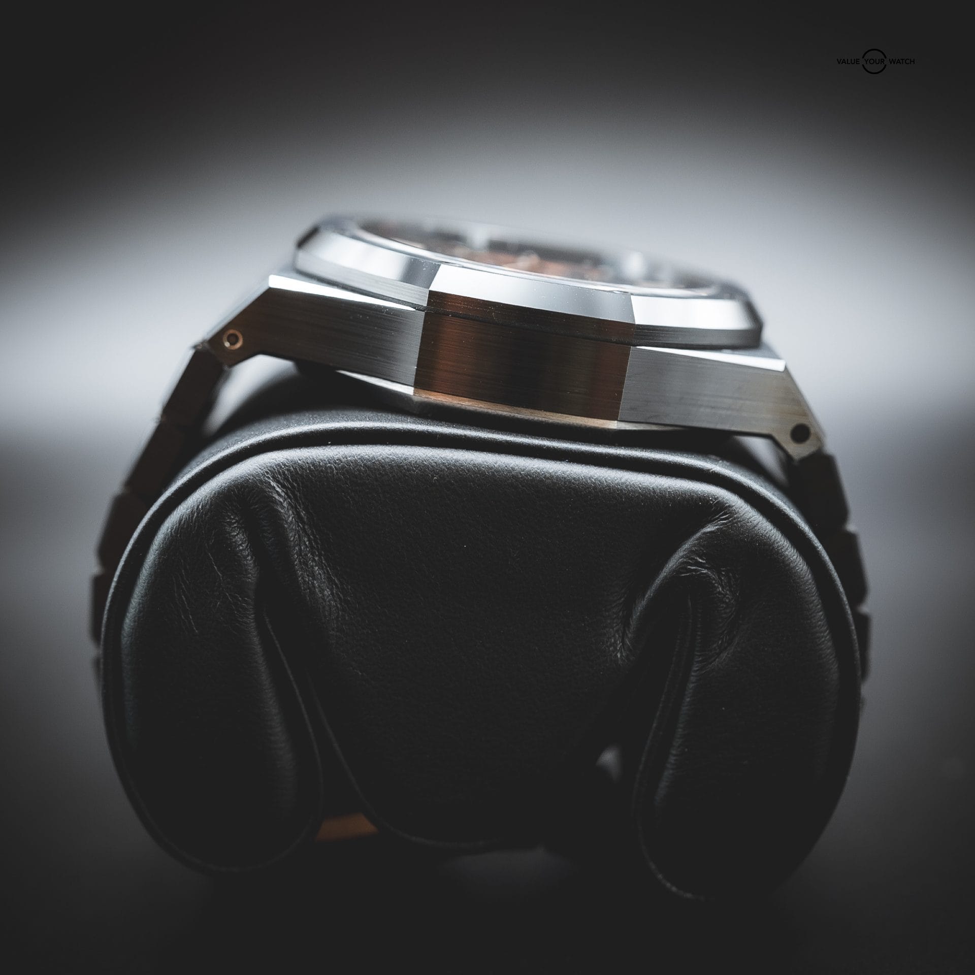 2023 Audemars Piguet Royal Oak Chronograph Black Ceramic (41mm, 26240CE.OO.1225CE.02) - Image 12