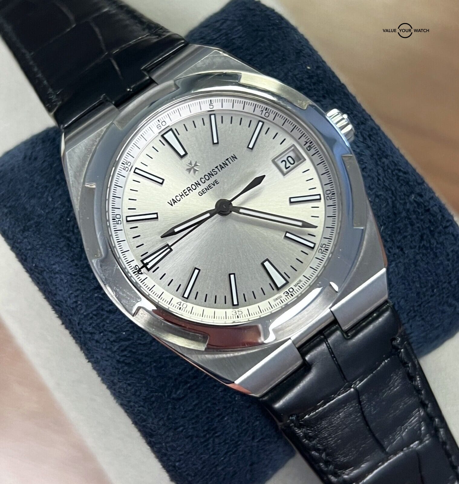 Vacheron Constantin Overseas 4500V Silver Dial 41mm 3 Straps Box/Papers