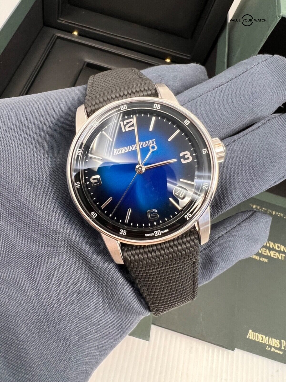2022 [Card Hold] Blue Smoke Fume Dial Audemars Piguet Code 11.59 18k White Gold