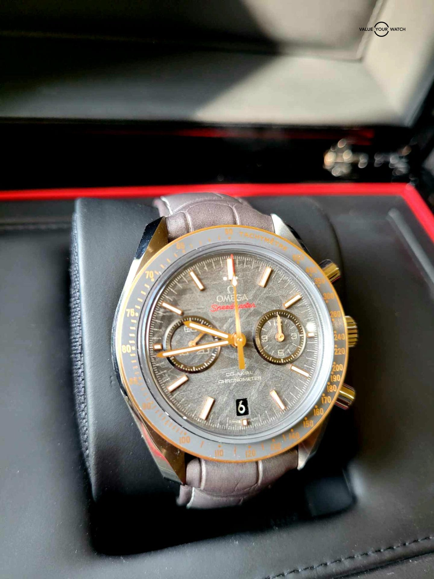 Omega Speedmaster Dark Side of the Moon Meteorite dial - Image 6