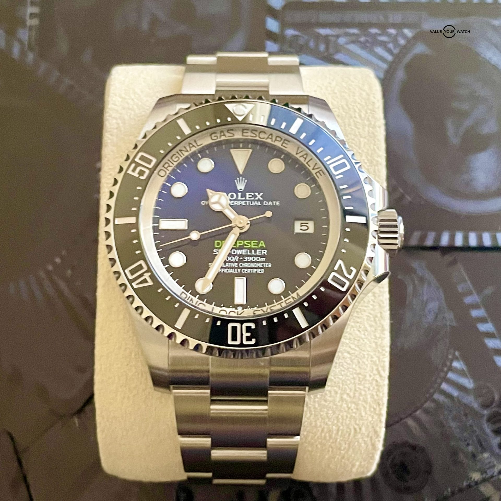 Rolex Sea-Dweller Deepsea James Cameron 136660 New Complete set box papers 2023 - Image 4