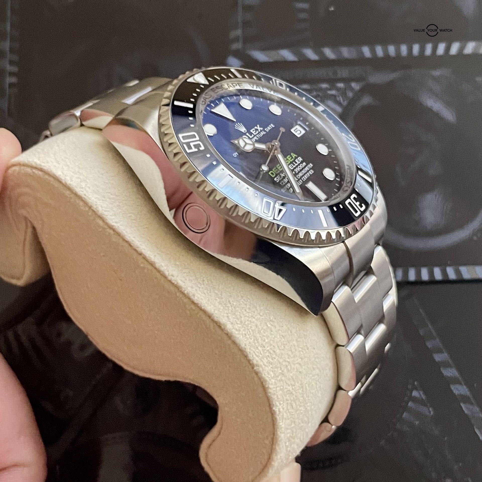 Rolex Sea-Dweller Deepsea James Cameron 136660 New Complete set box papers 2023 - Image 5