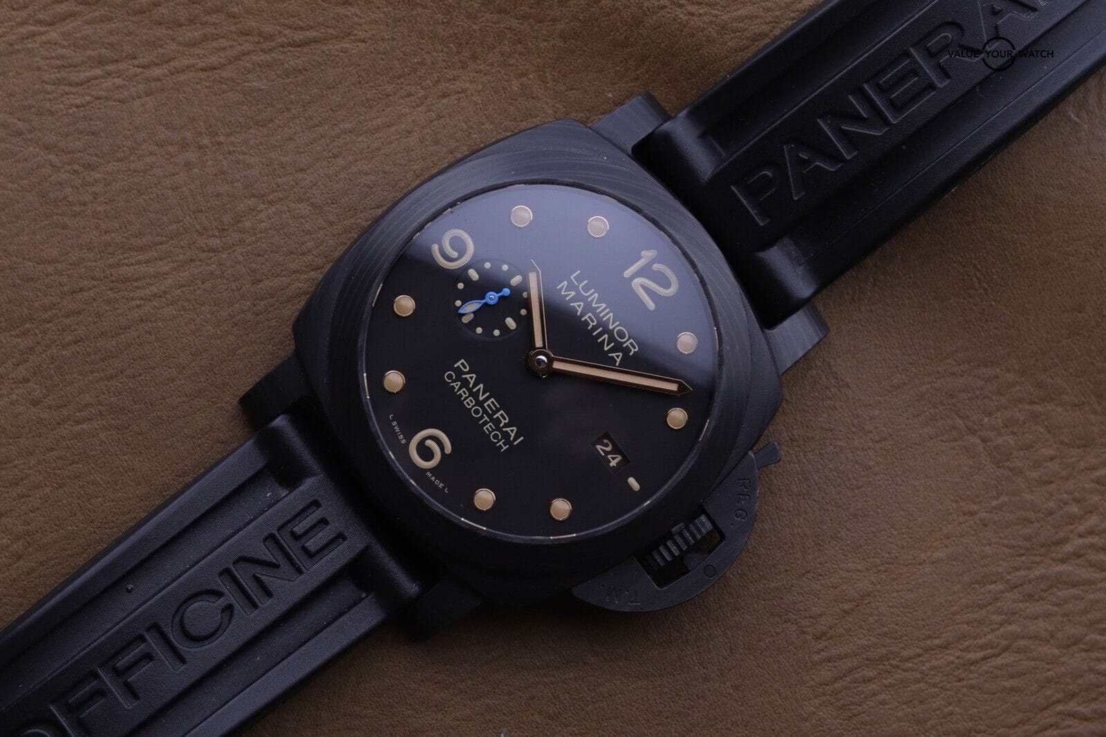 Panerai Luminor Marina Carbotech Men's Black Ceramic Watch - PAM00661 Pam661 - Image 3