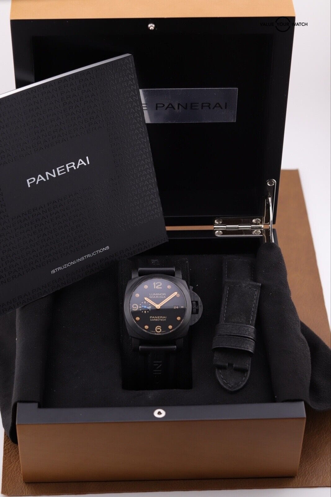 Panerai Luminor Marina Carbotech Men's Black Ceramic Watch - PAM00661 Pam661 - Image 4