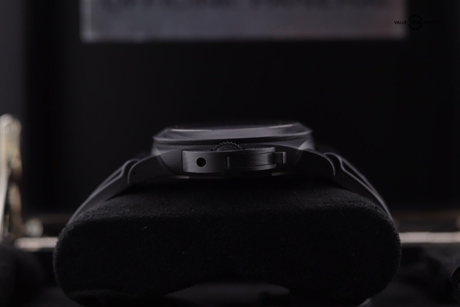 Panerai Luminor Marina Carbotech Men's Black Ceramic Watch - PAM00661 Pam661 - Image 8