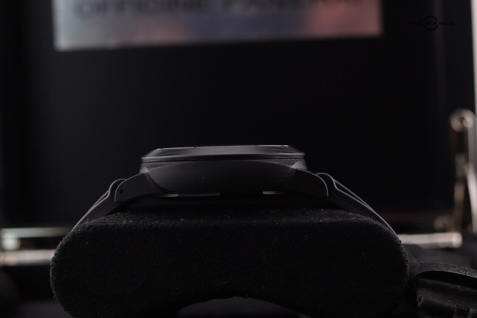 Panerai Luminor Marina Carbotech Men's Black Ceramic Watch - PAM00661 Pam661 - Image 9