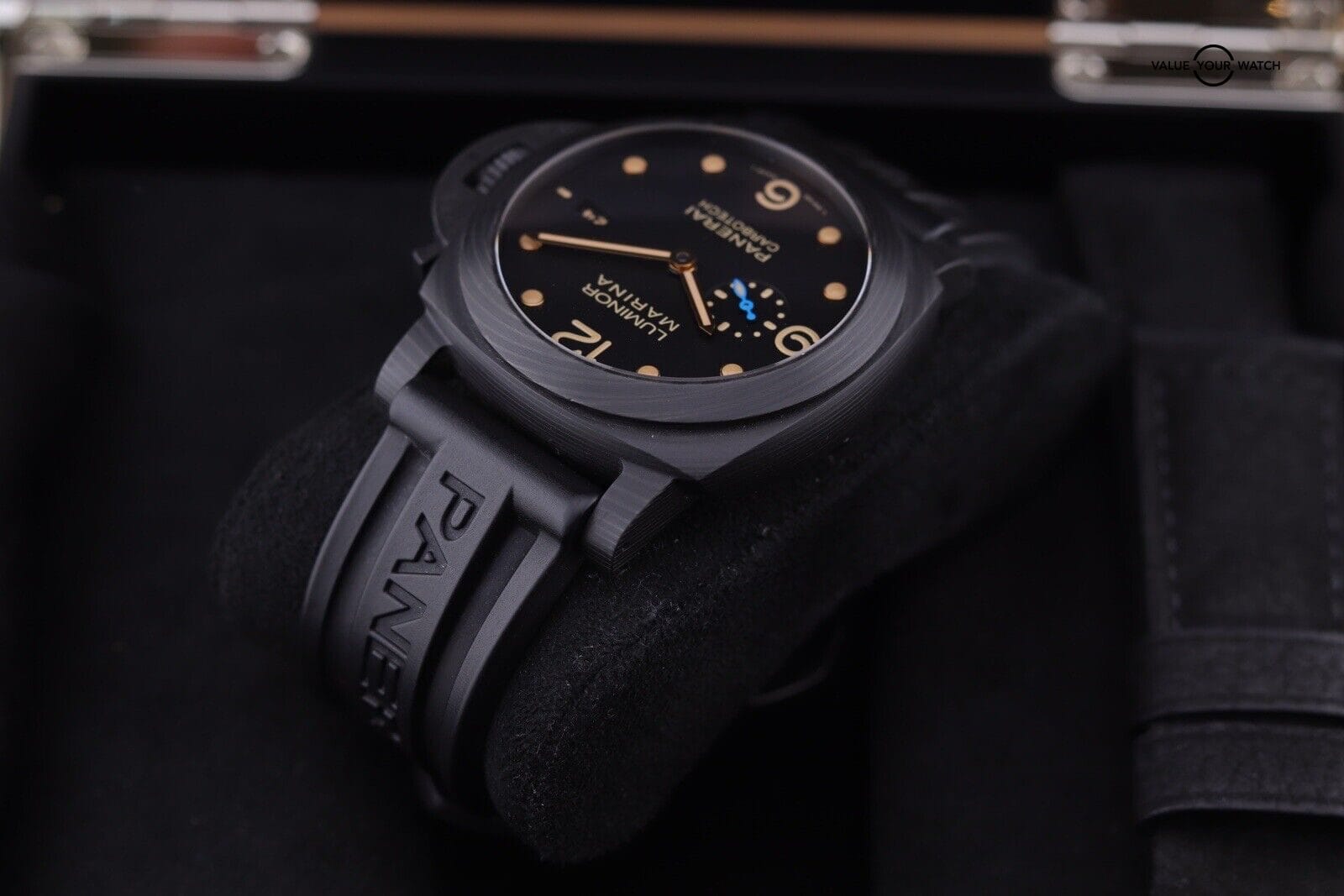 Panerai Luminor Marina Carbotech Men's Black Ceramic Watch - PAM00661 Pam661 - Image 11