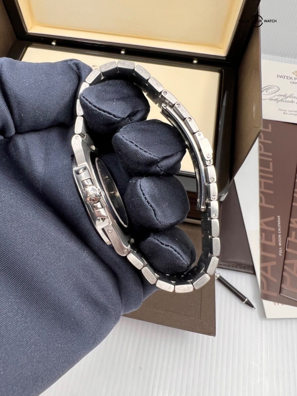 2011 Patek Philippe Blue Dial Steel Moonphase Power Reserve Nautilus 5712 Papers - Image 10