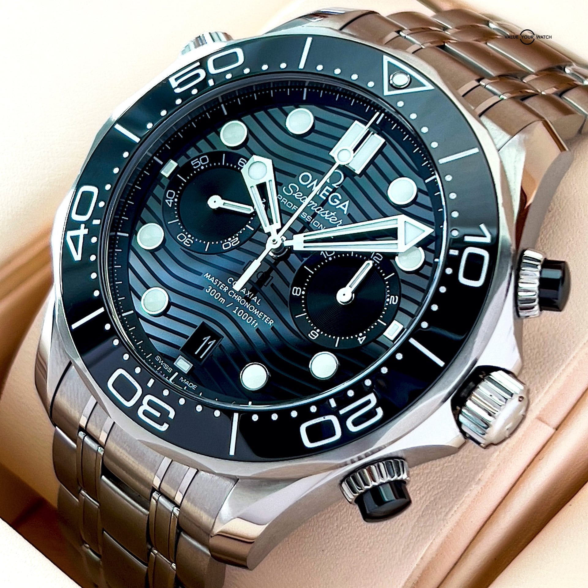 Omega Seamaster Professional 300 Chronograph 44mm / 210.30.44.51.01.001 / 2022 B&P - Image 5