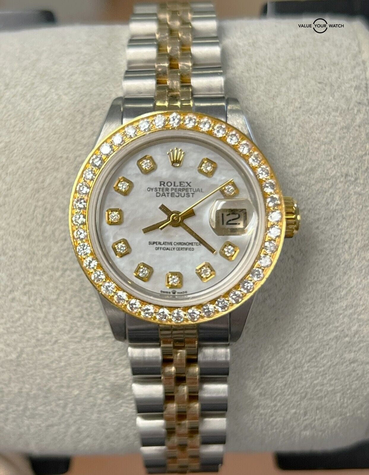 Rolex Ladies Oyster Perpetual 6916 DIAMONDS Two Tone Yellow Gold & SS! - Image 4