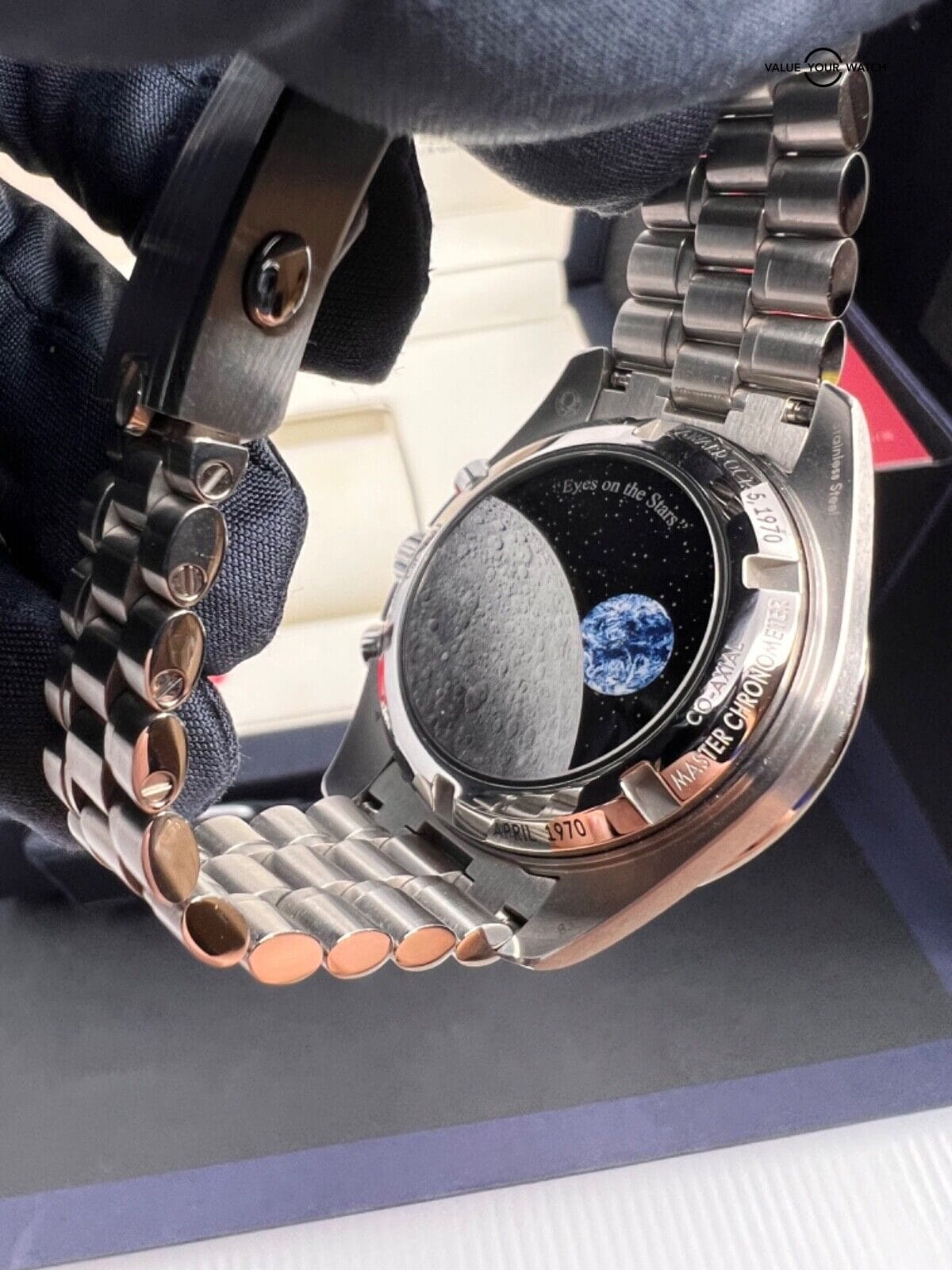 2022 w/ Bracelet Omega Speedmaster Silver Snoopy Award Silver Dial Complete Set - Image 4