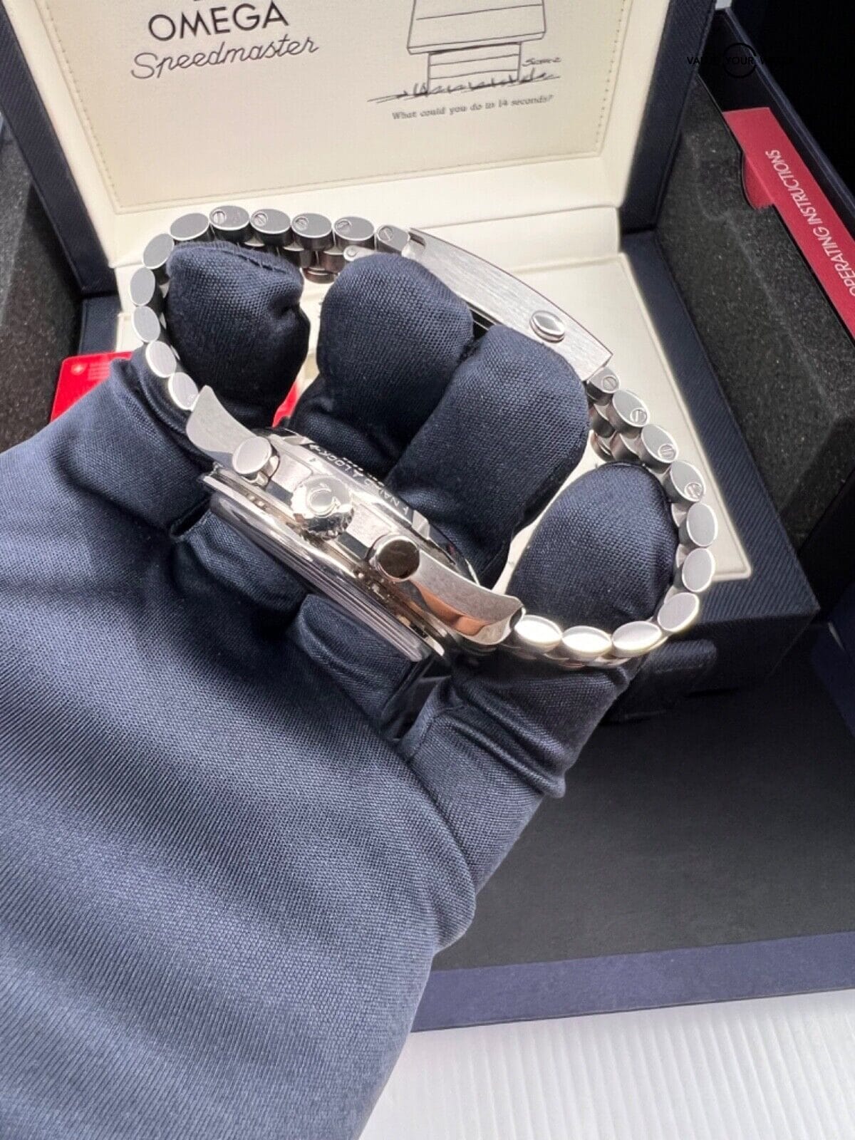 2022 w/ Bracelet Omega Speedmaster Silver Snoopy Award Silver Dial Complete Set - Image 7