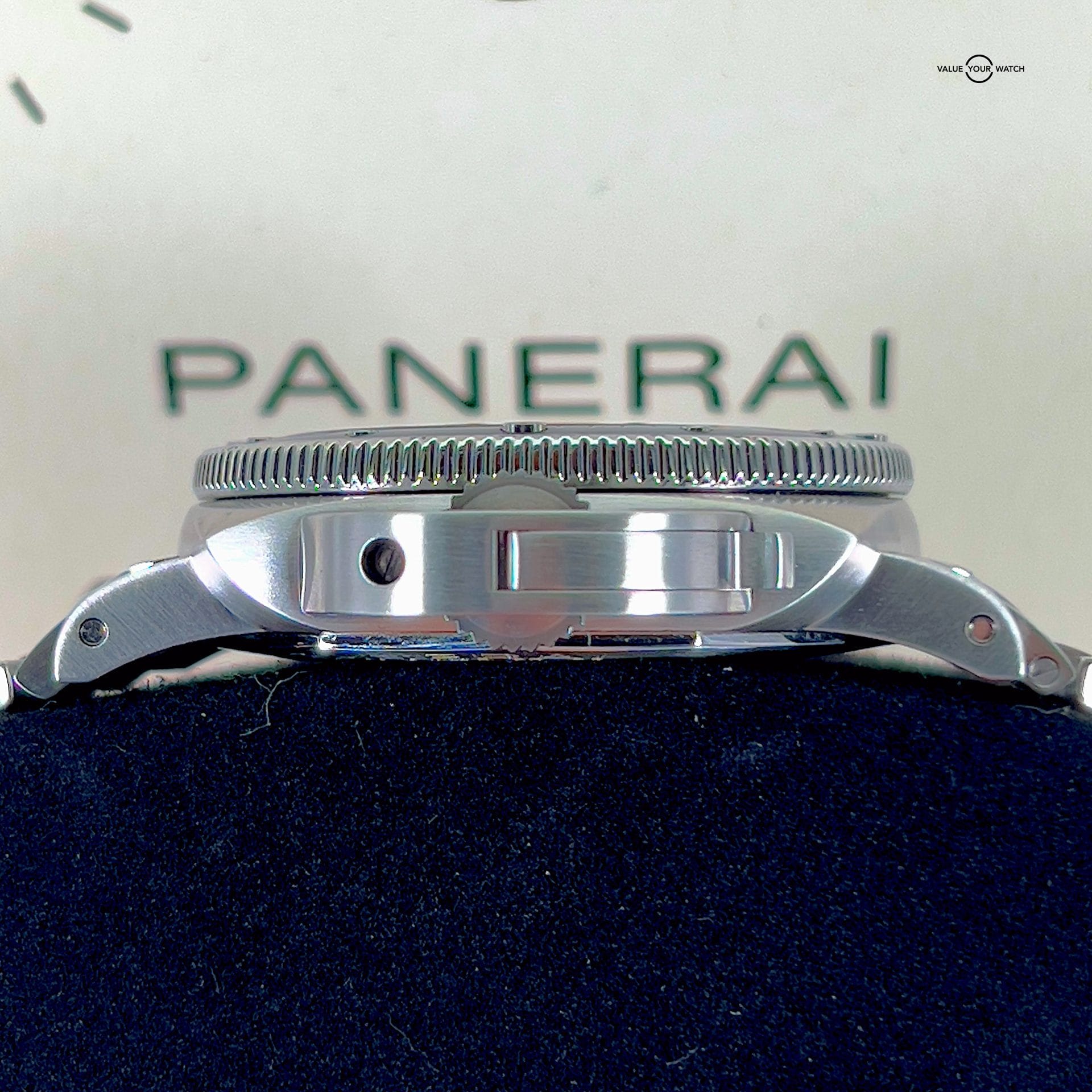 Panerai Submersible 1068 Blu Notte 42mm / PAM01068 / 2022 Full Set B&P - Image 8