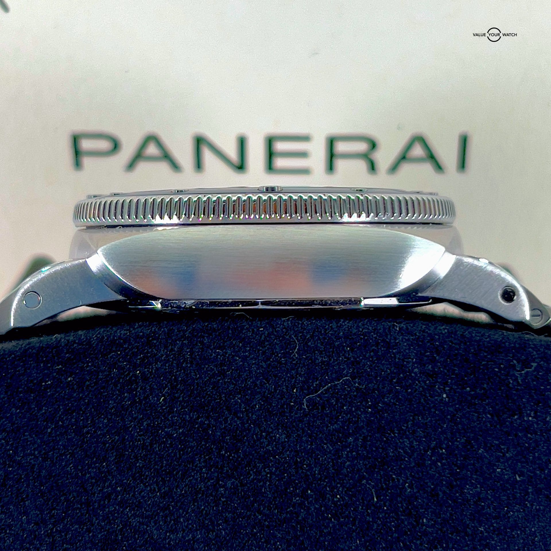 Panerai Submersible 1068 Blu Notte 42mm / PAM01068 / 2022 Full Set B&P - Image 9