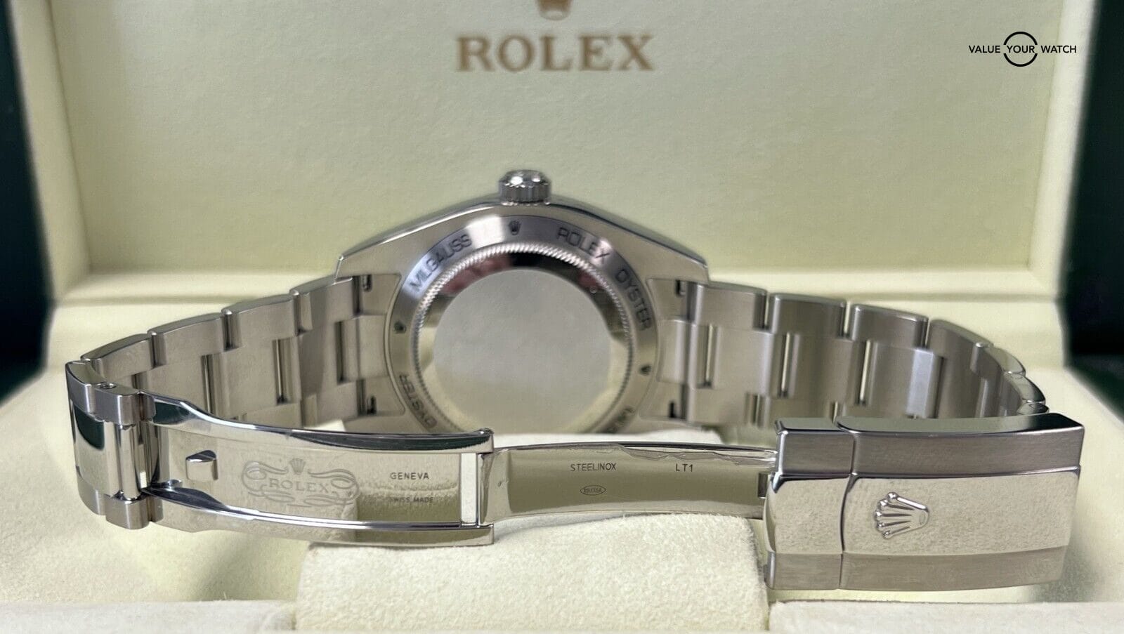 Rolex Milgauss 116400GV Black Dial Green Crystal 40mm Stainless Steel BOXES/CARD - Image 7