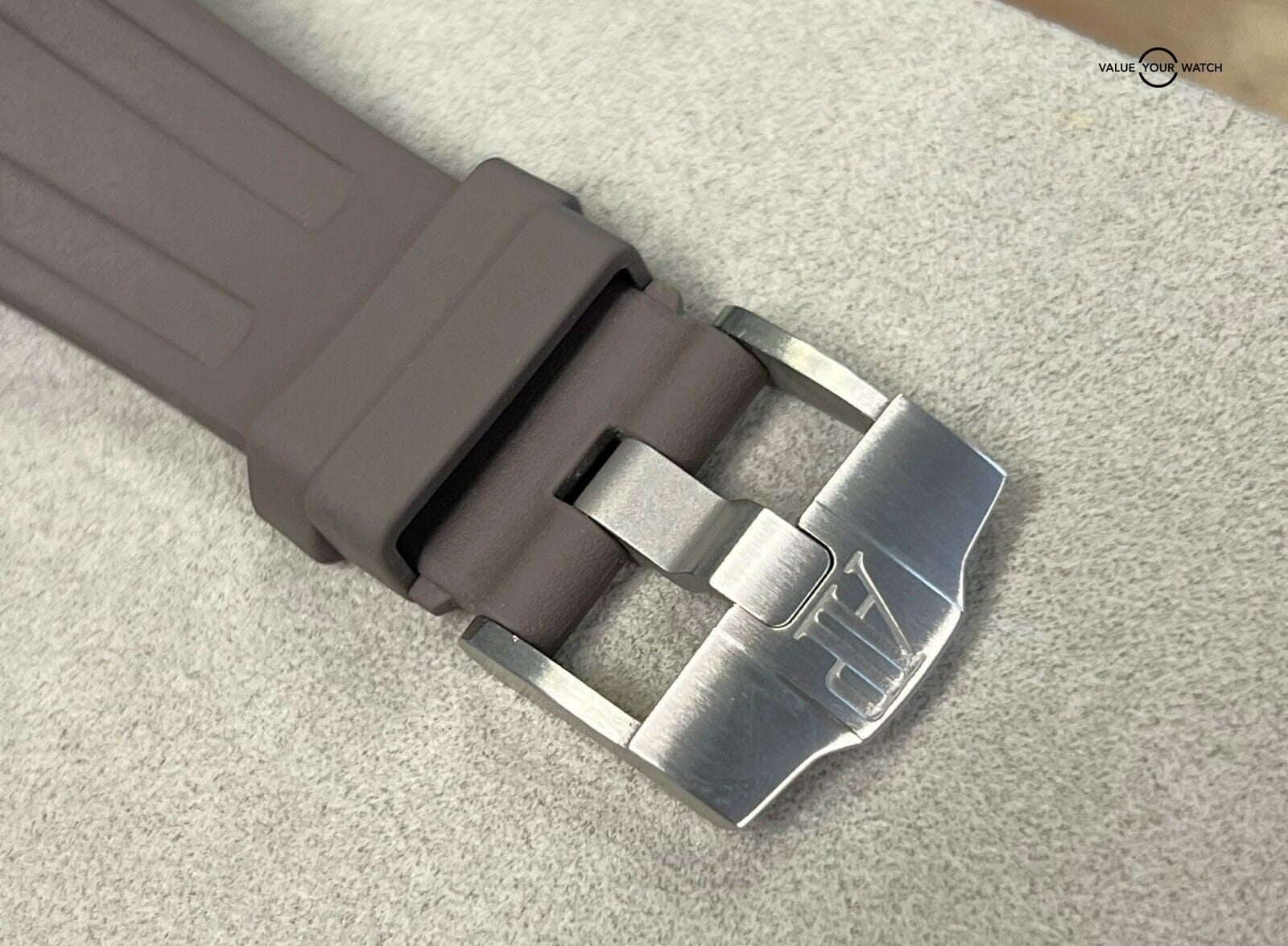 Audemars Piguet Royal Oak Offshore 42mm “Elephant” 26470ST BOXES/PAPERS! - Image 3