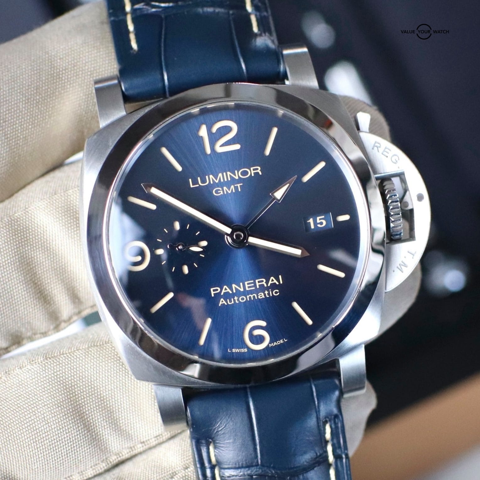 2022 Panerai Luminor GMT 44mm Blue Dial Steel Pam01033 PAM 1033