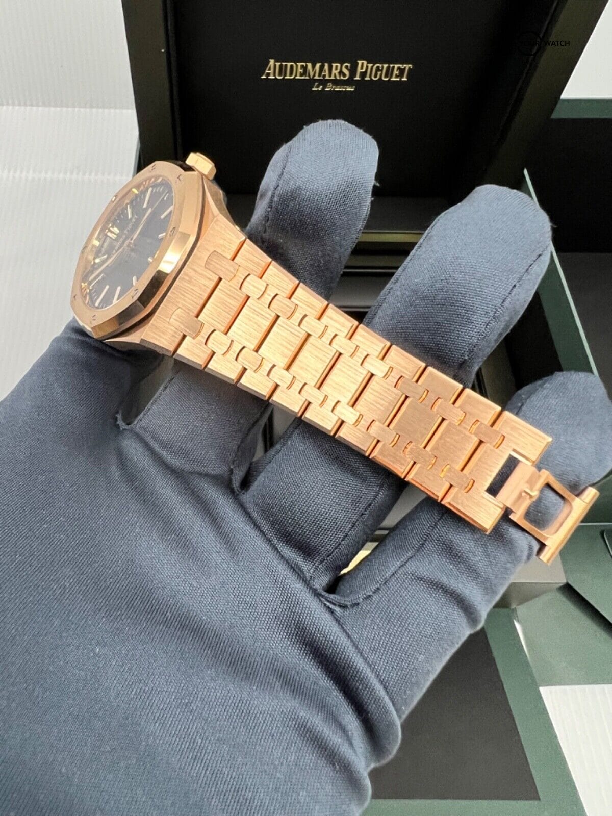 2023 MINT Audemars Piguet Royal Oak Rose Gold Blue Dial 15510OR - Image 6