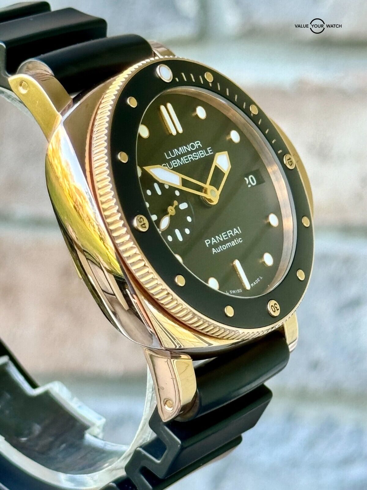 Panerai Rose Gold Luminor Submersible PAM00684 42mm