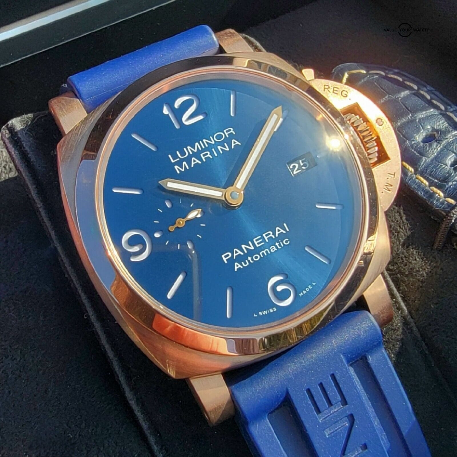 Panerai Luminor Marina 44mm Rose gold, blue dial! Full set w 3 straps! PAM01112
