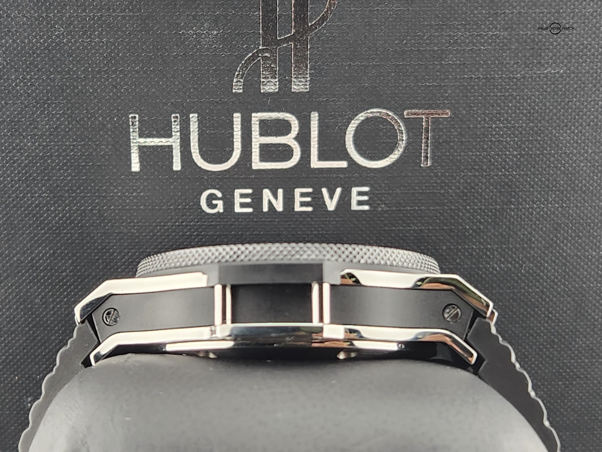 Hublot Big Bang 44mm Steel Ceramic Black Carbon Fiber Dial - Image 7