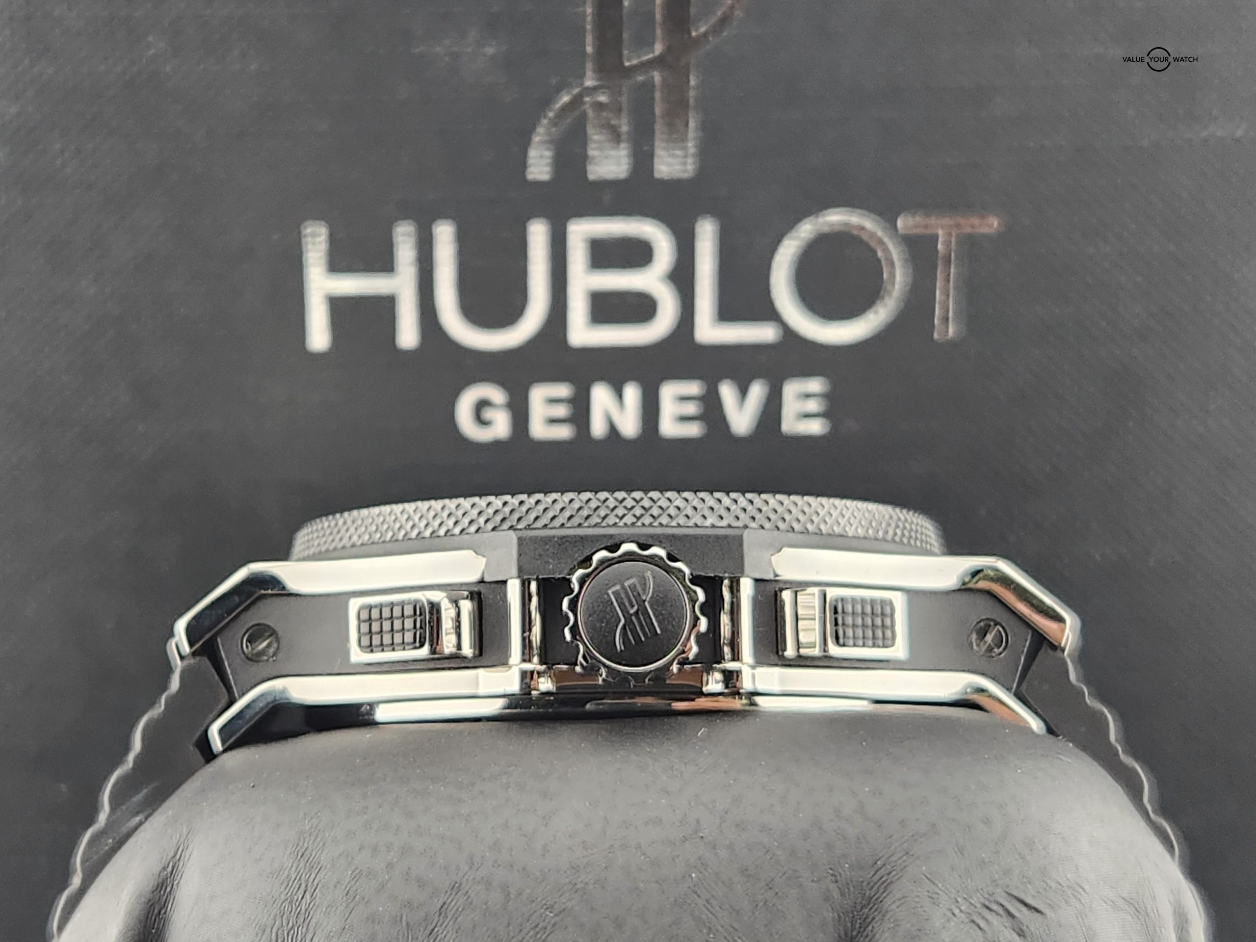 Hublot Big Bang 44mm Steel Ceramic Black Carbon Fiber Dial - Image 6