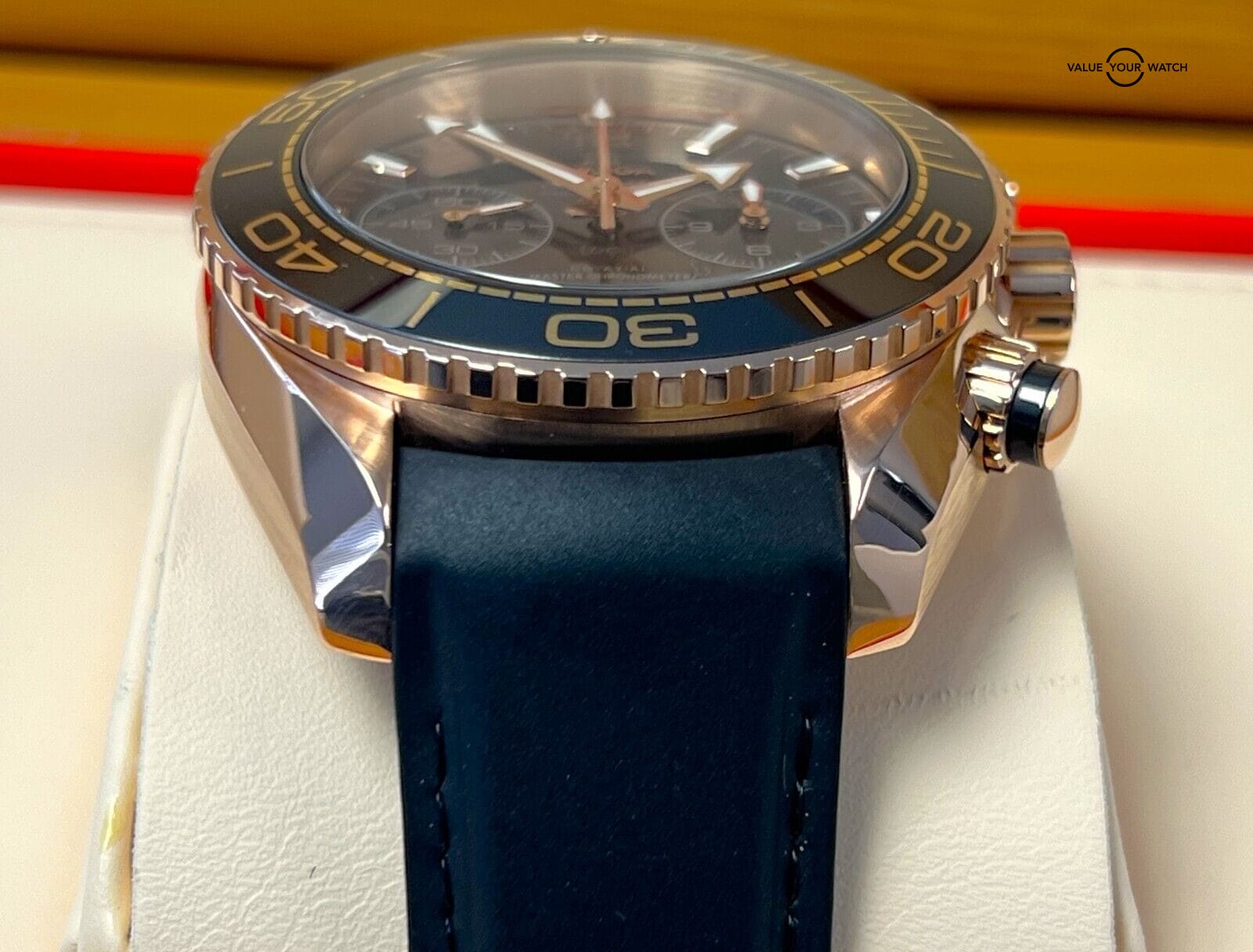 Omega Seamaster Planet Ocean Sedna Gold 45.5mm Black Dial 600m BOXES/PAPERS! - Image 11