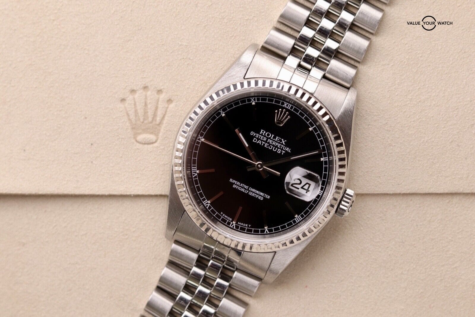 White gold cheap fluted bezel